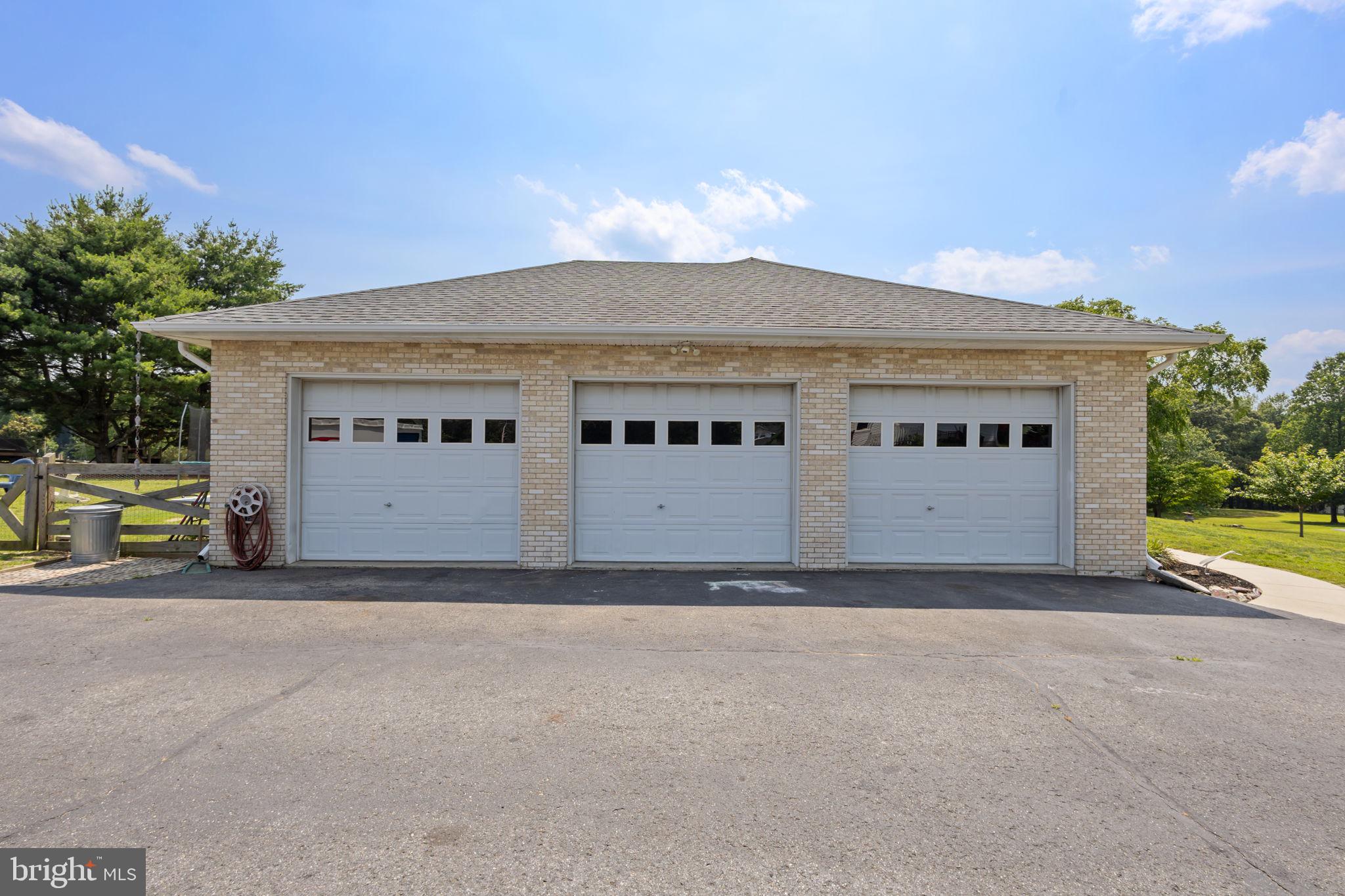 811 WHITE MARSH COURT