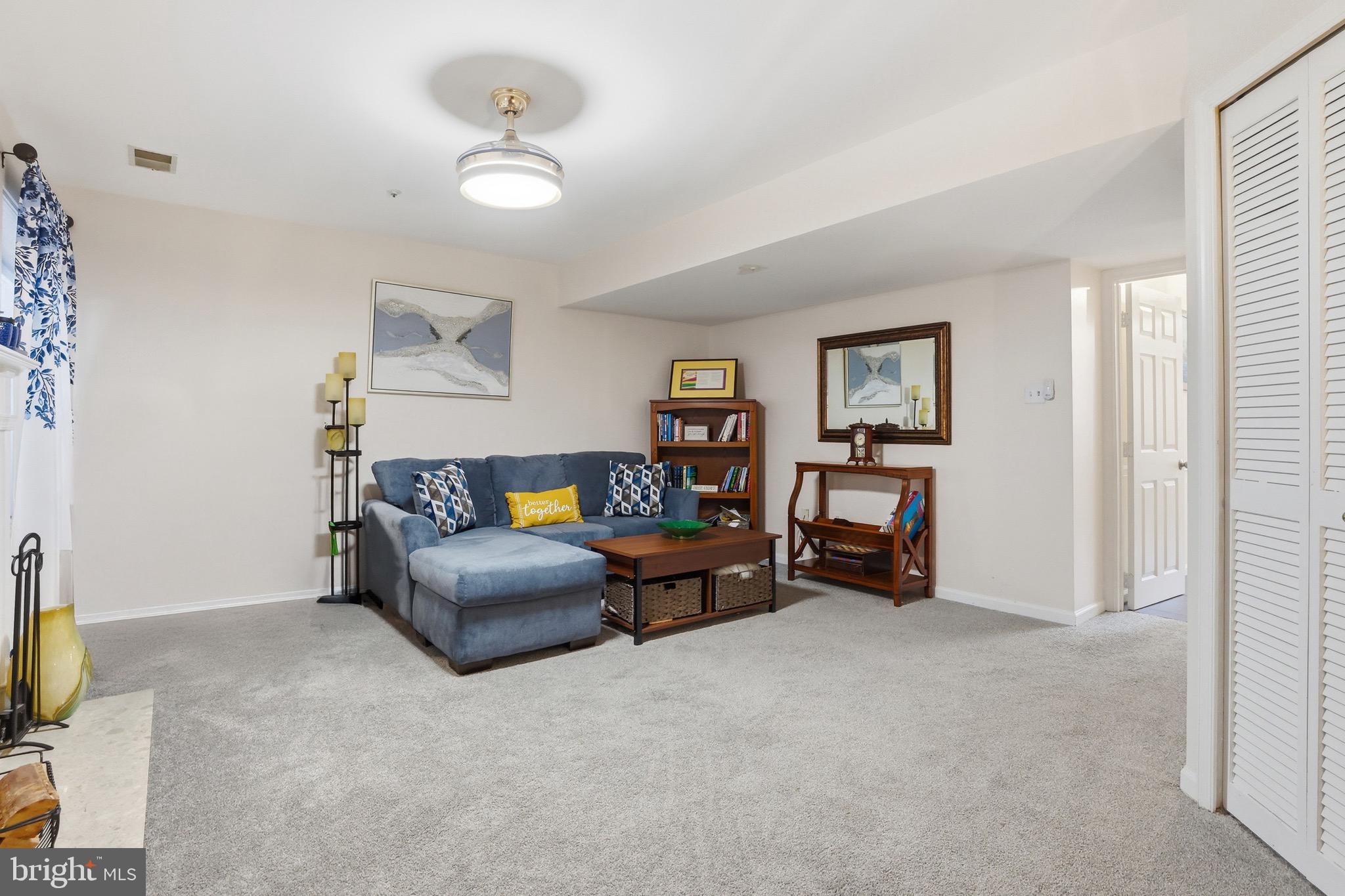 RUSSETT - Residential