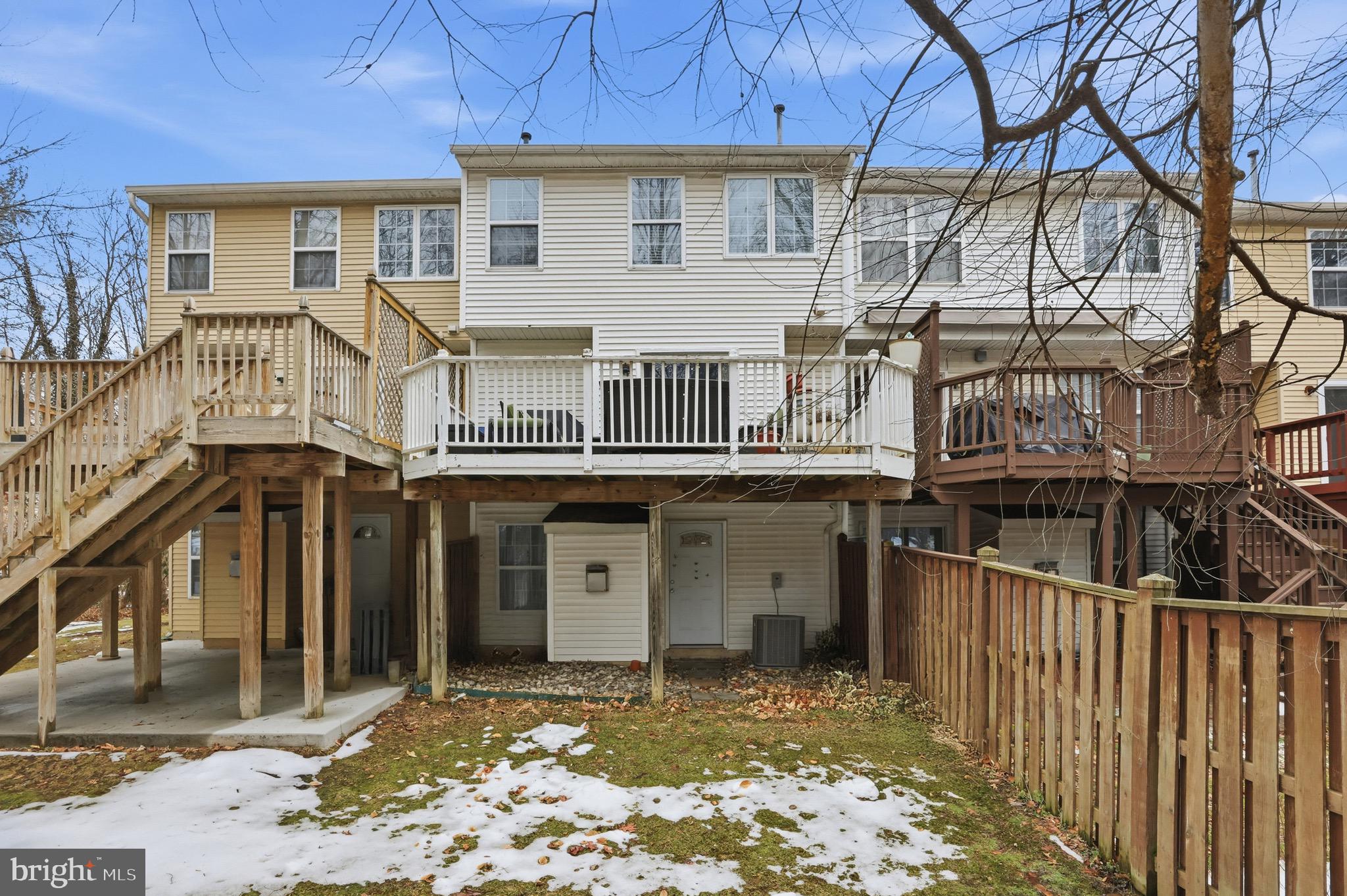 RUSSETT - Residential