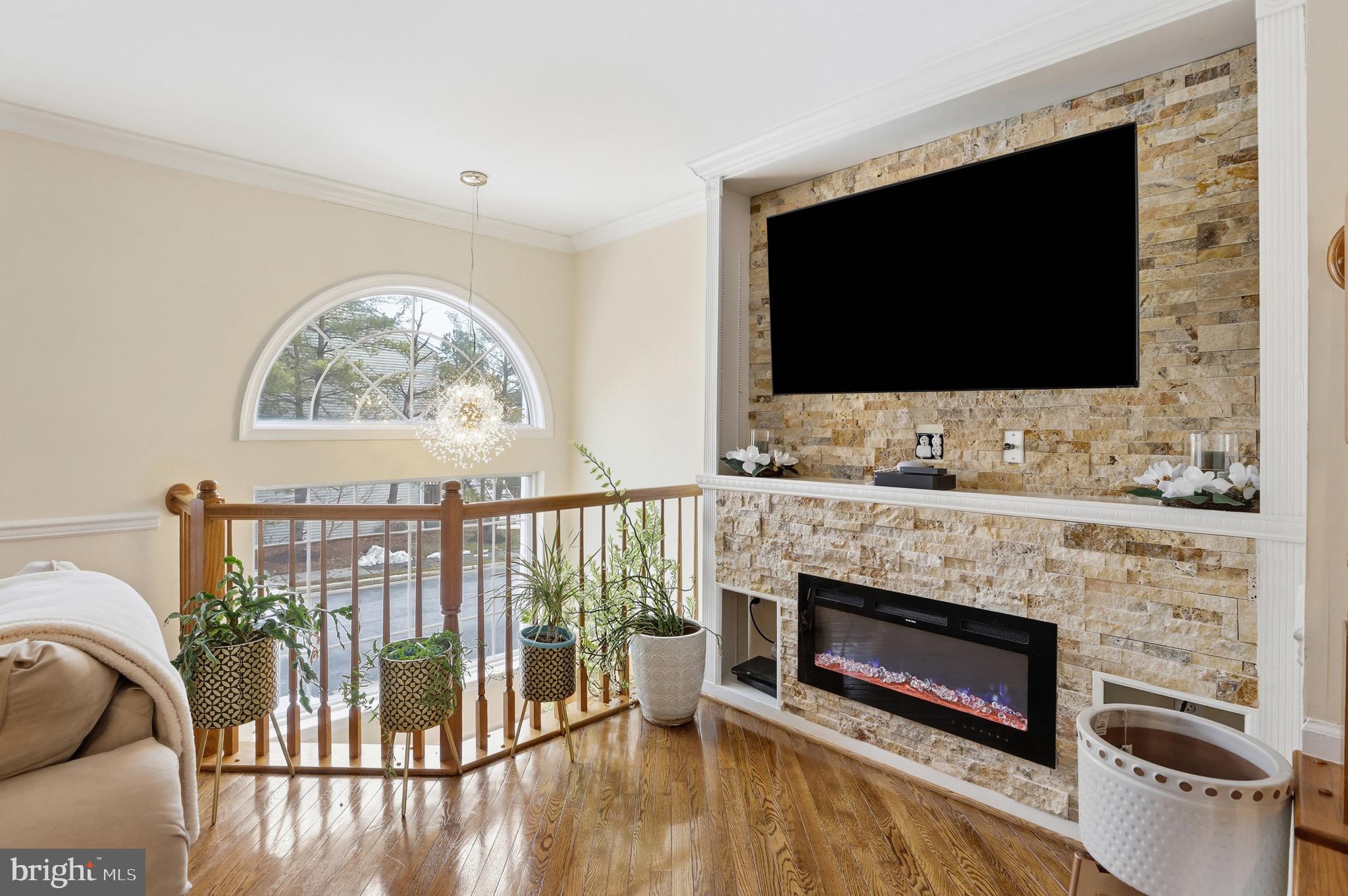 RUSSETT - Residential
