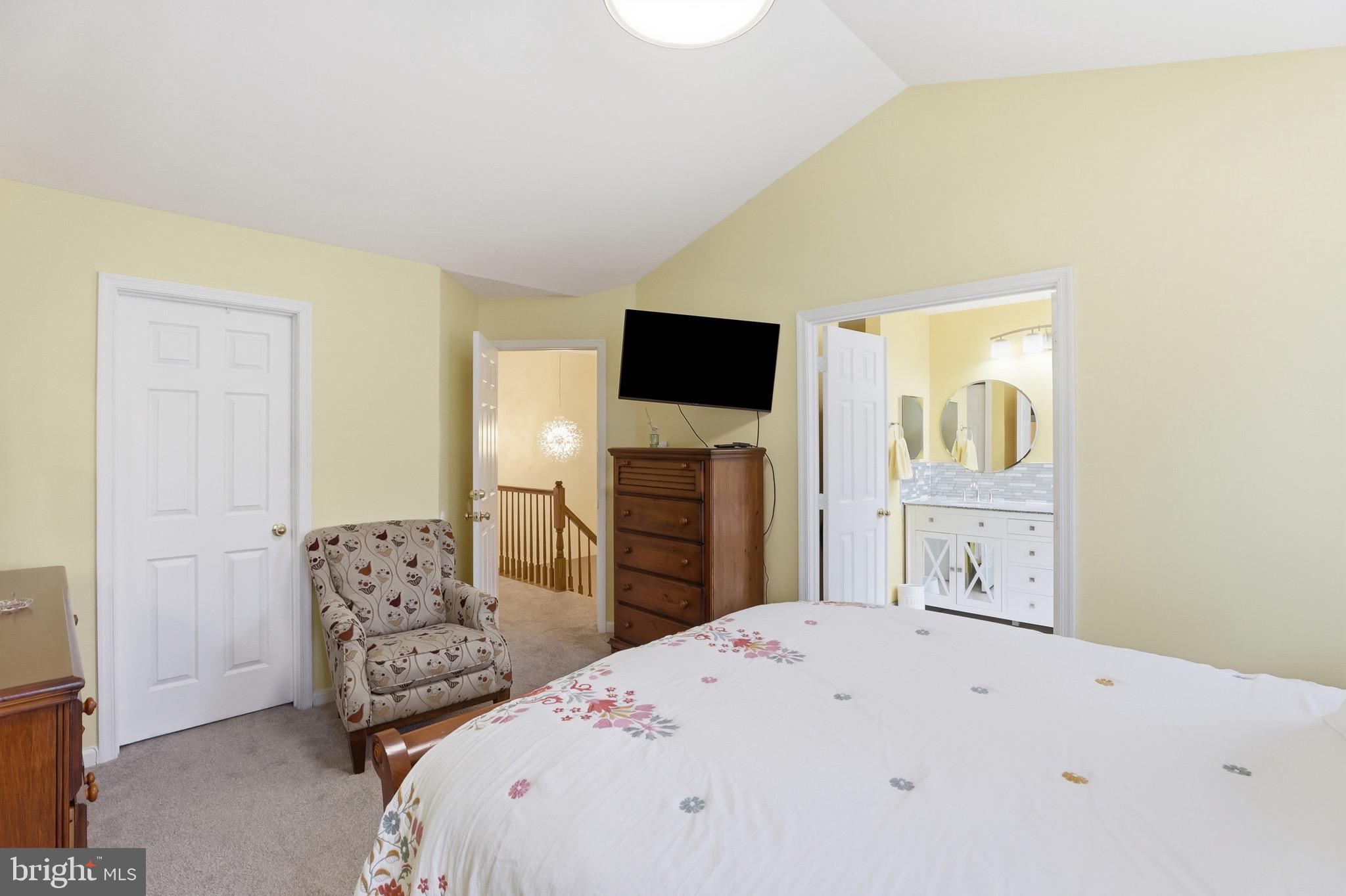 RUSSETT - Residential