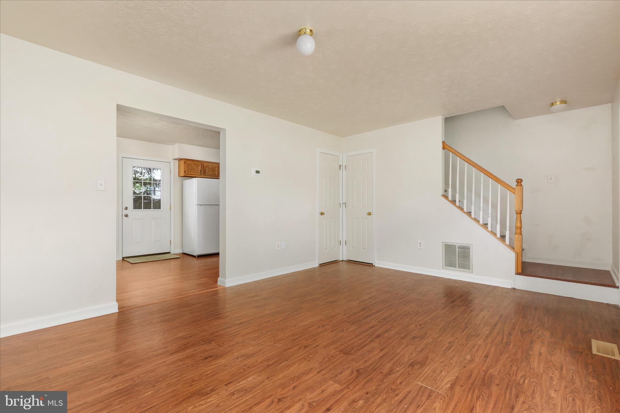 33 DOROTHY COURT