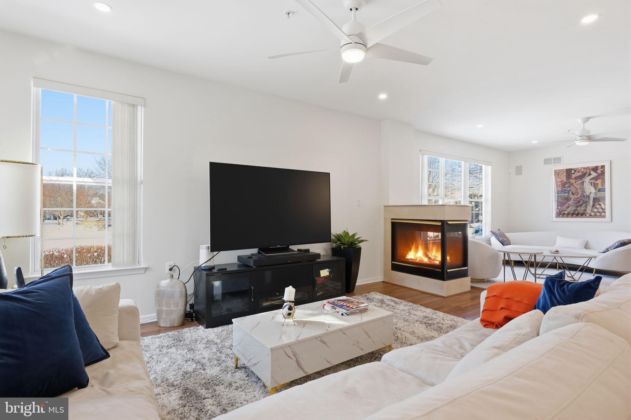 HERITAGE CR ESTS - Residential