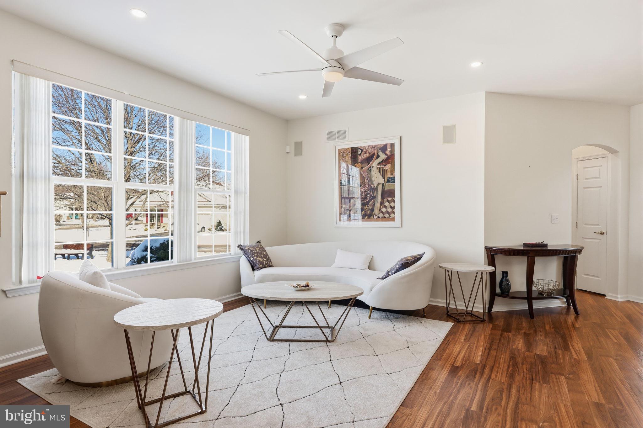 HERITAGE CR ESTS - Residential