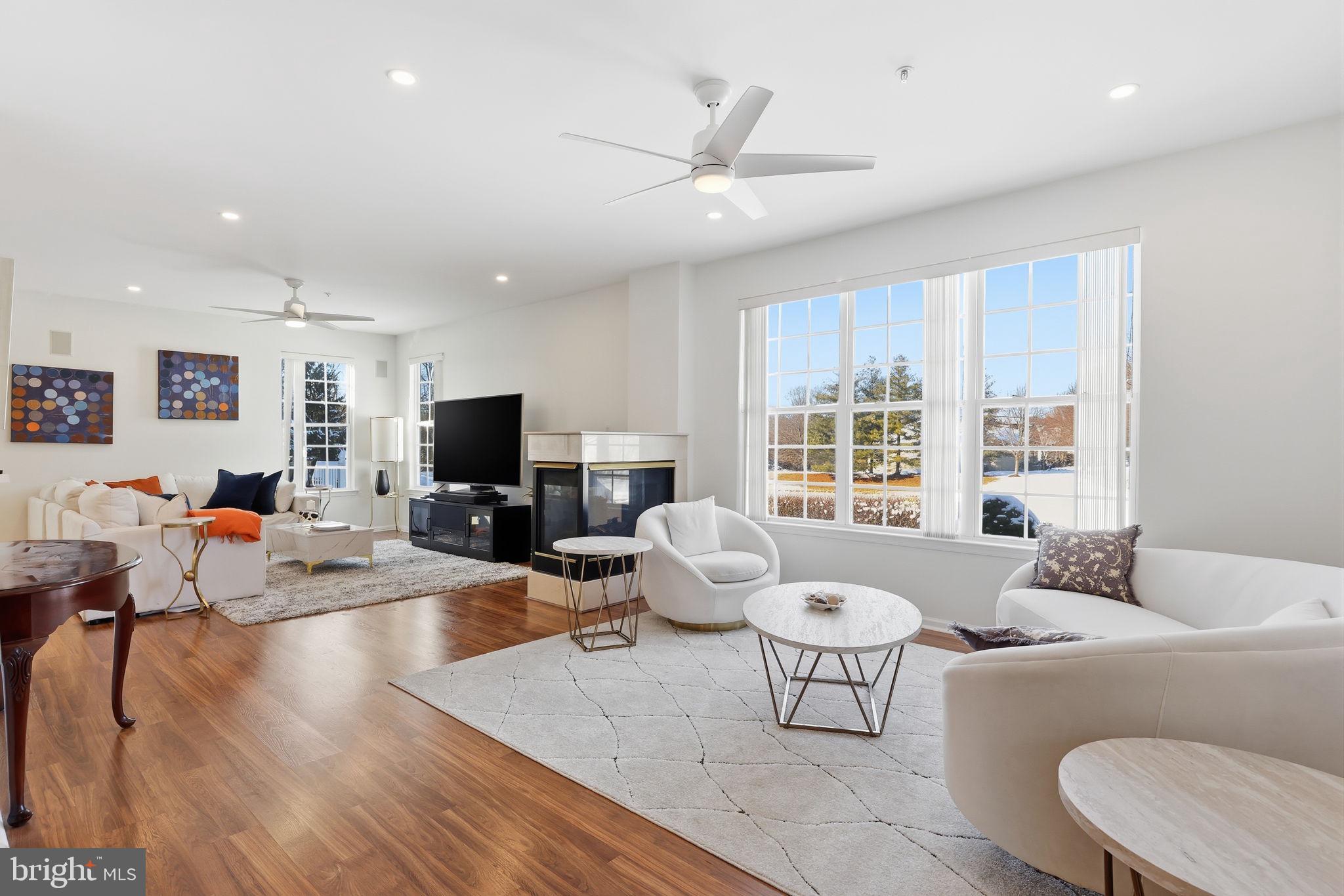 HERITAGE CR ESTS - Residential