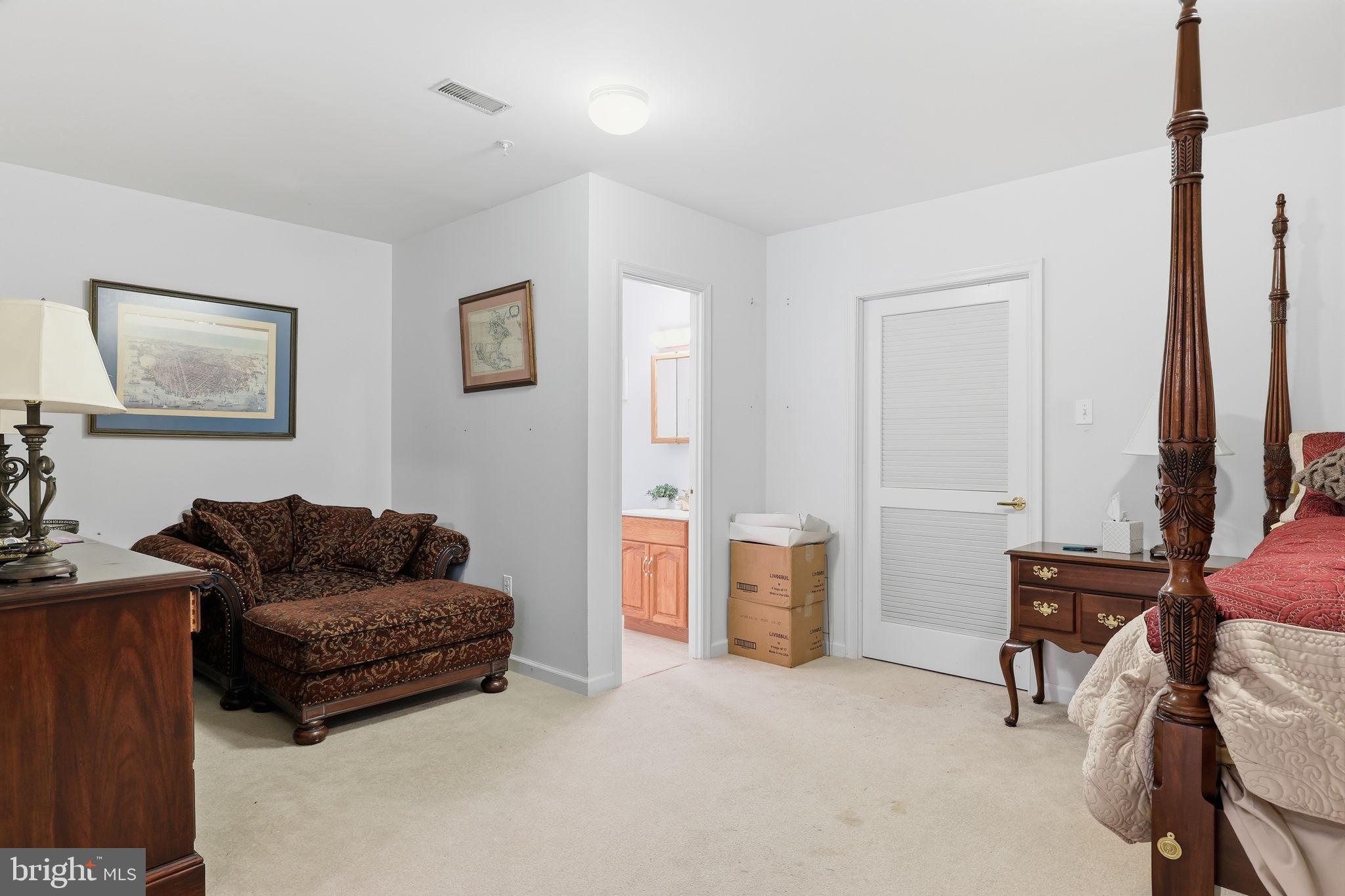 HERITAGE CR ESTS - Residential