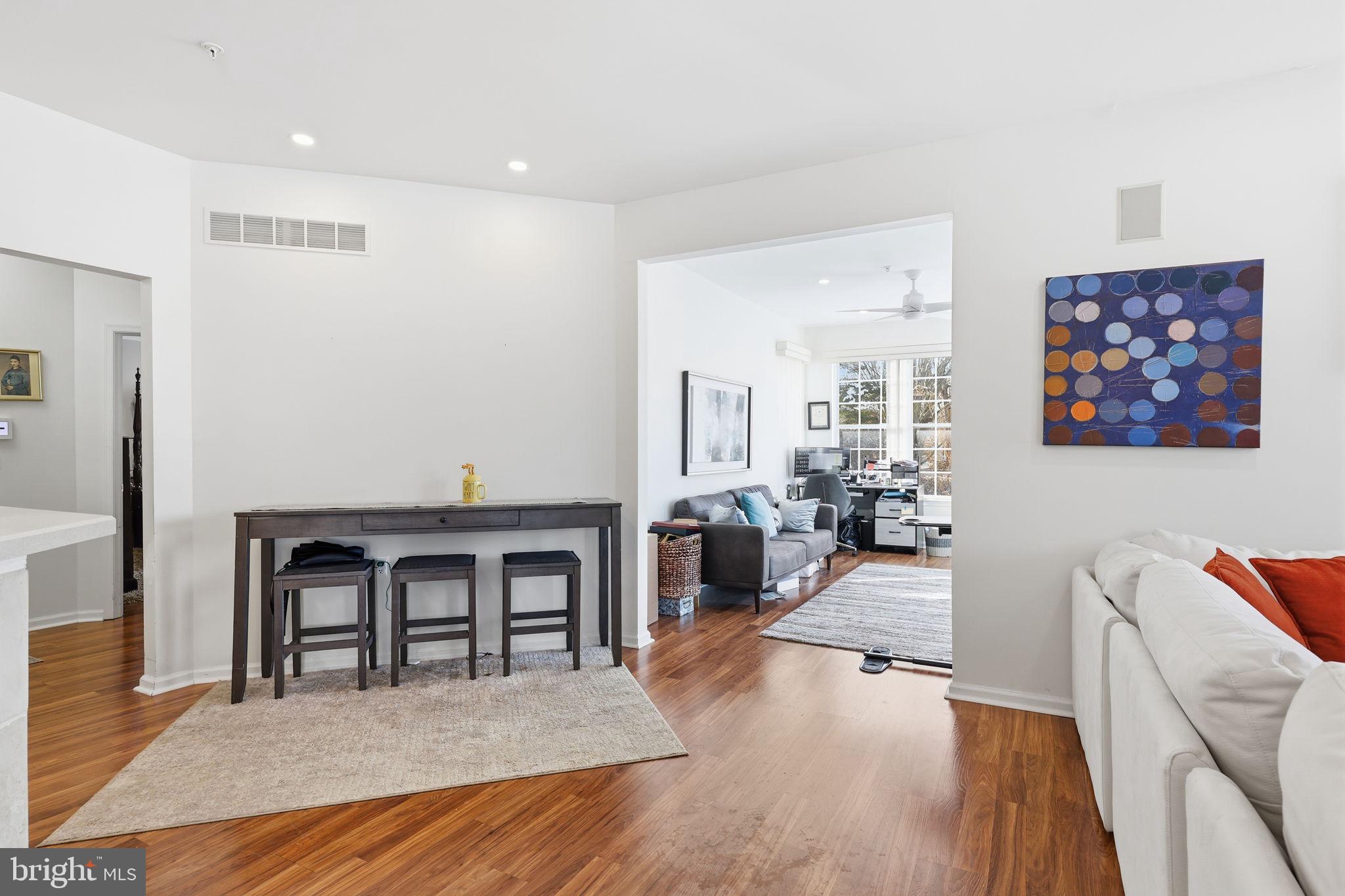 HERITAGE CR ESTS - Residential