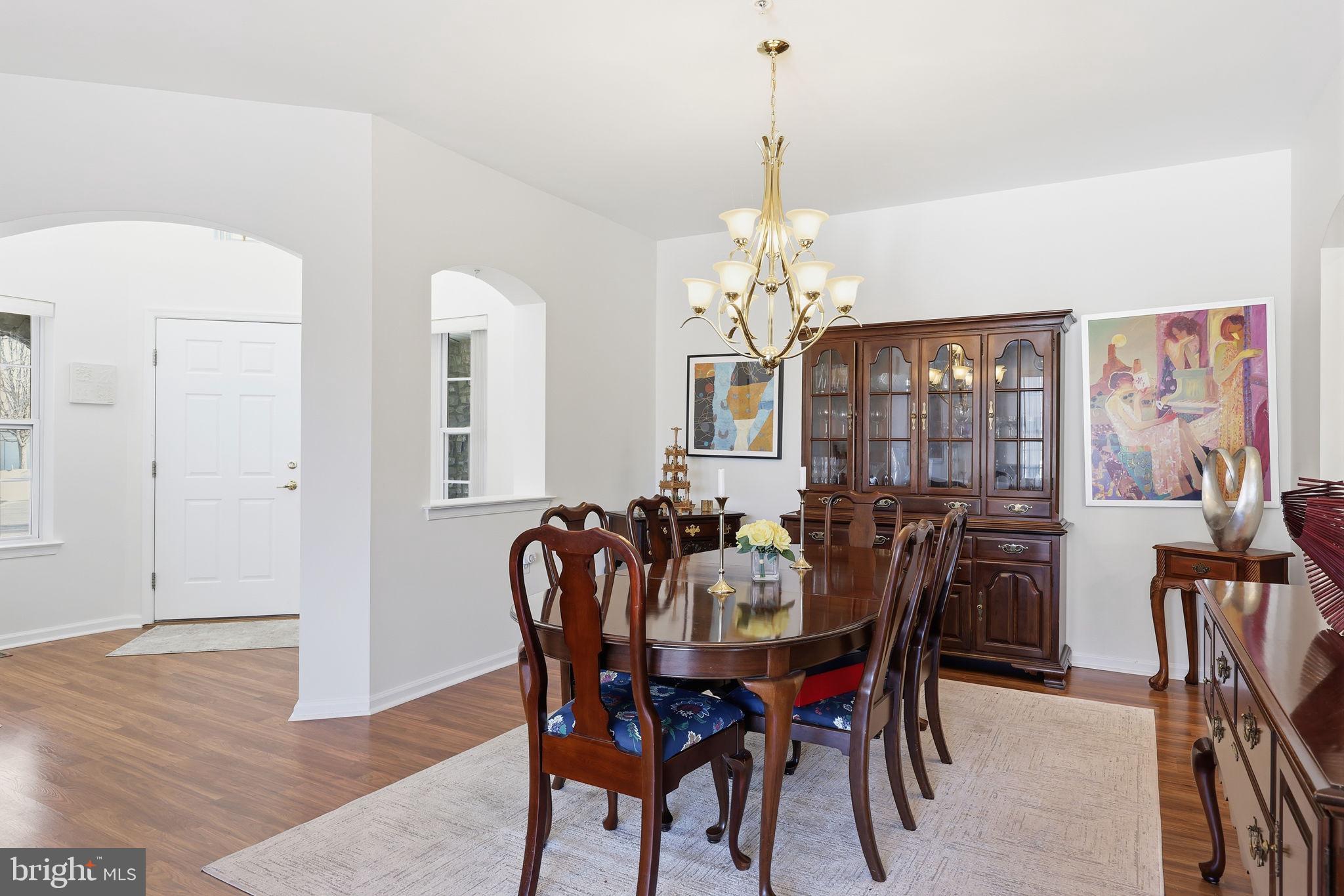 HERITAGE CR ESTS - Residential