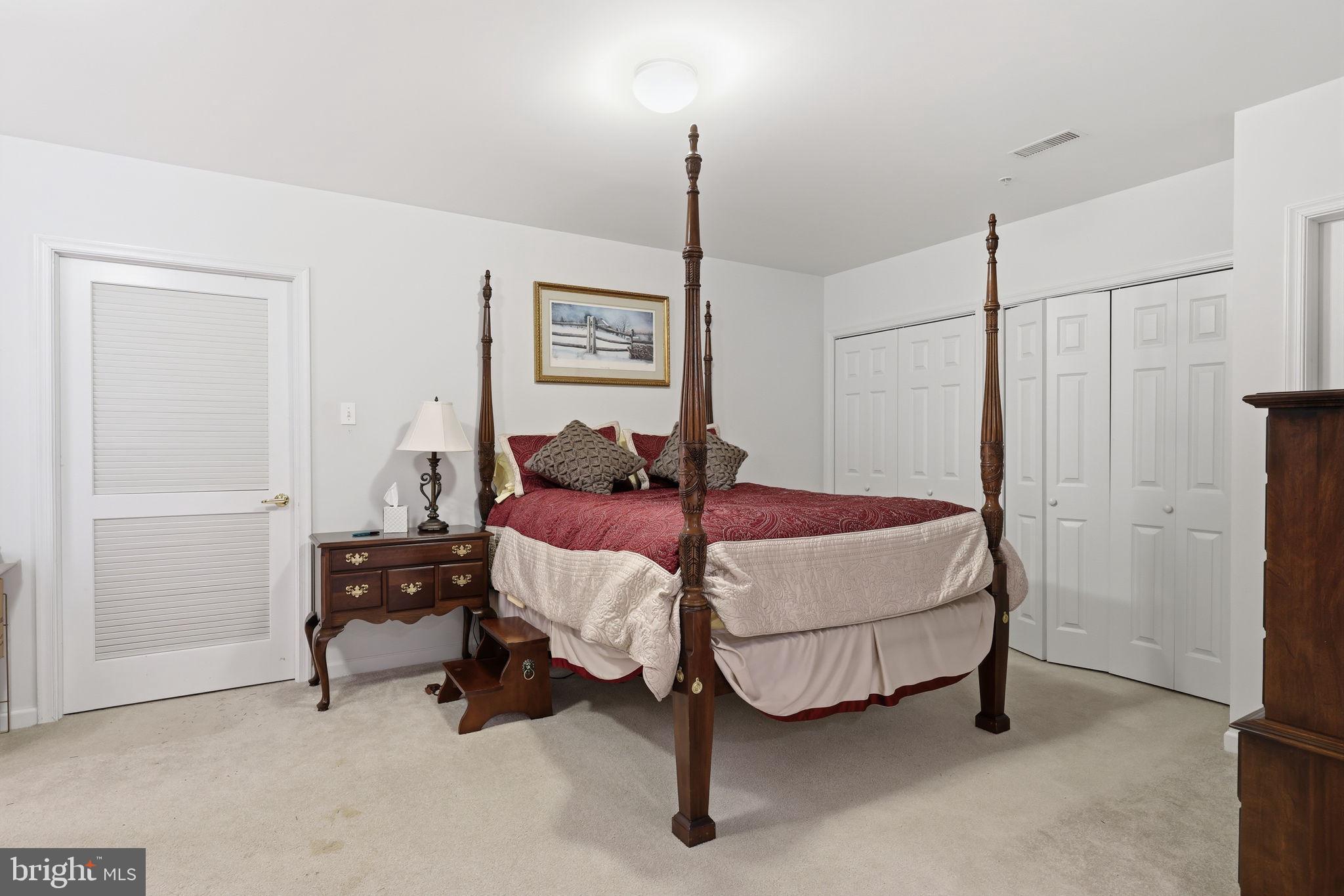 HERITAGE CR ESTS - Residential