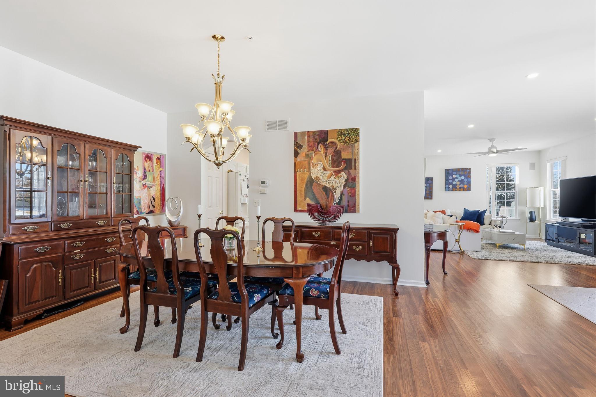 HERITAGE CR ESTS - Residential