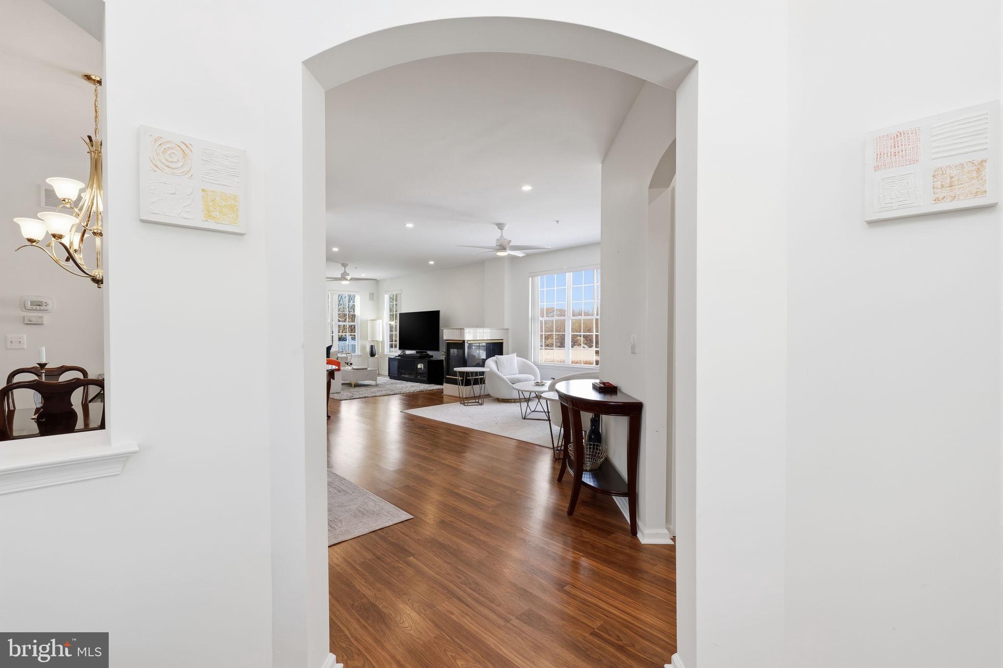 HERITAGE CR ESTS - Residential