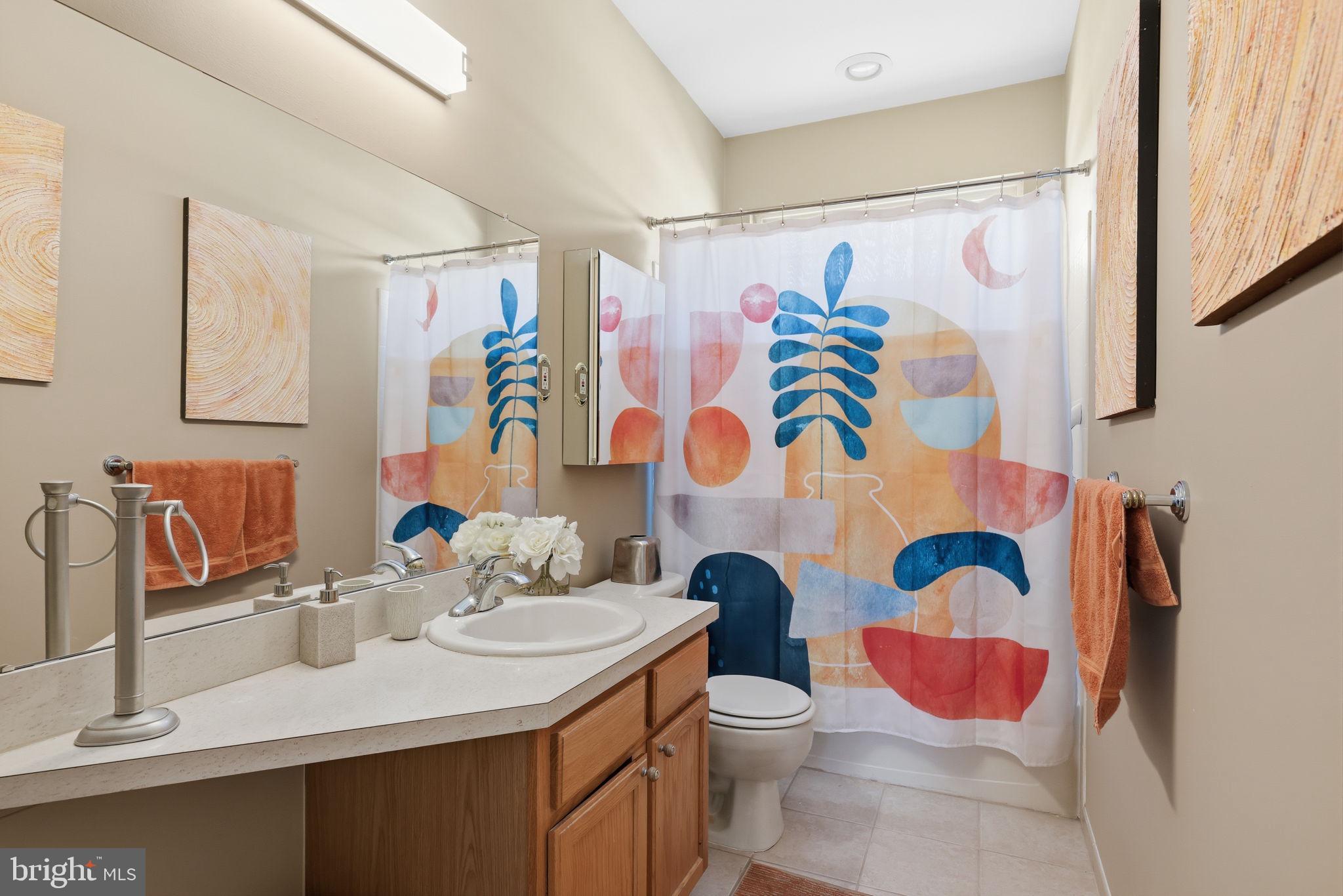 HERITAGE CR ESTS - Residential