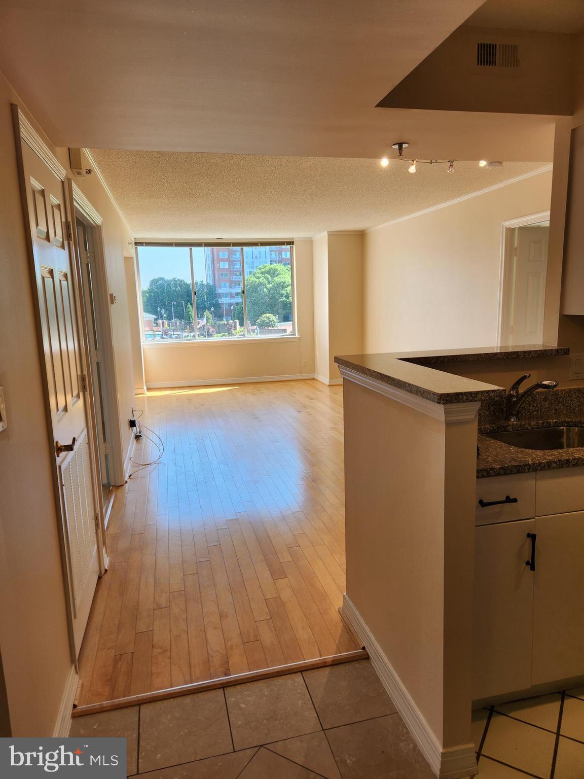 5809 NICHOLSON LANE 304