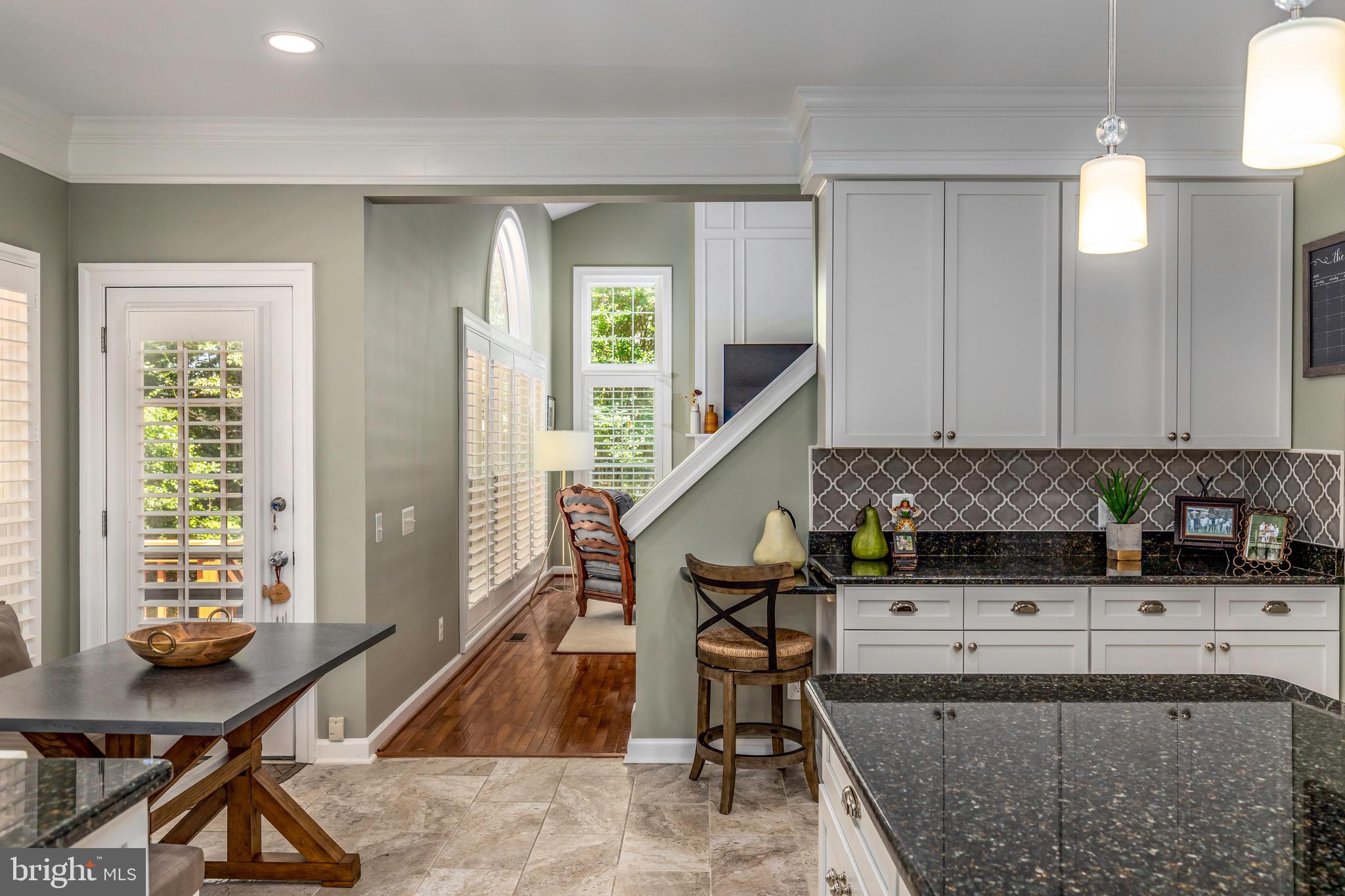 COURTHOUSE OAKS - Residential