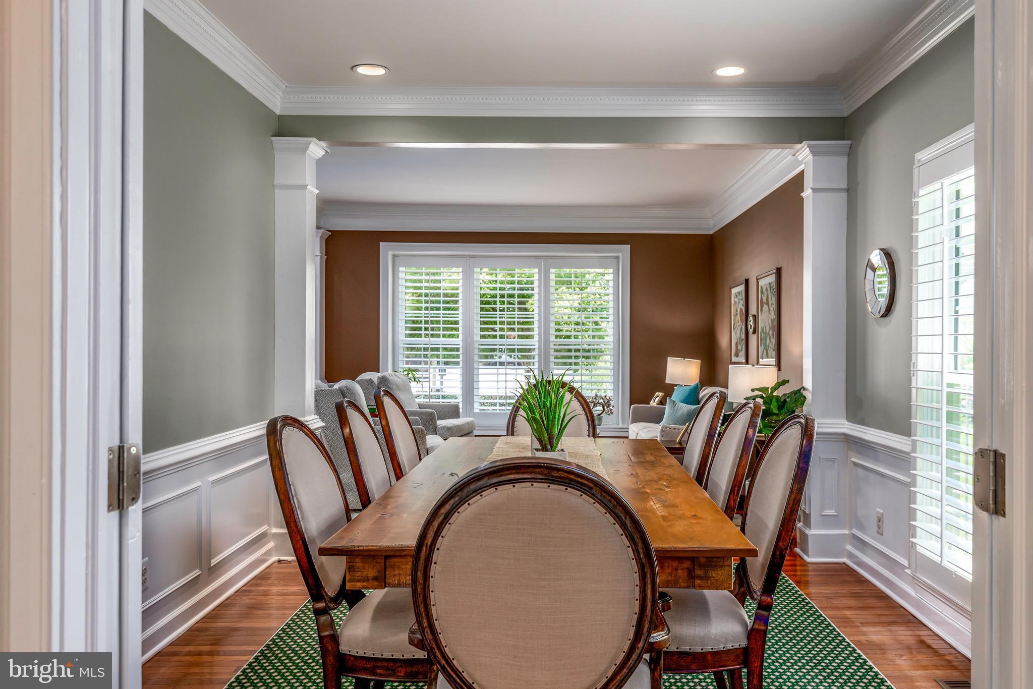 COURTHOUSE OAKS - Residential