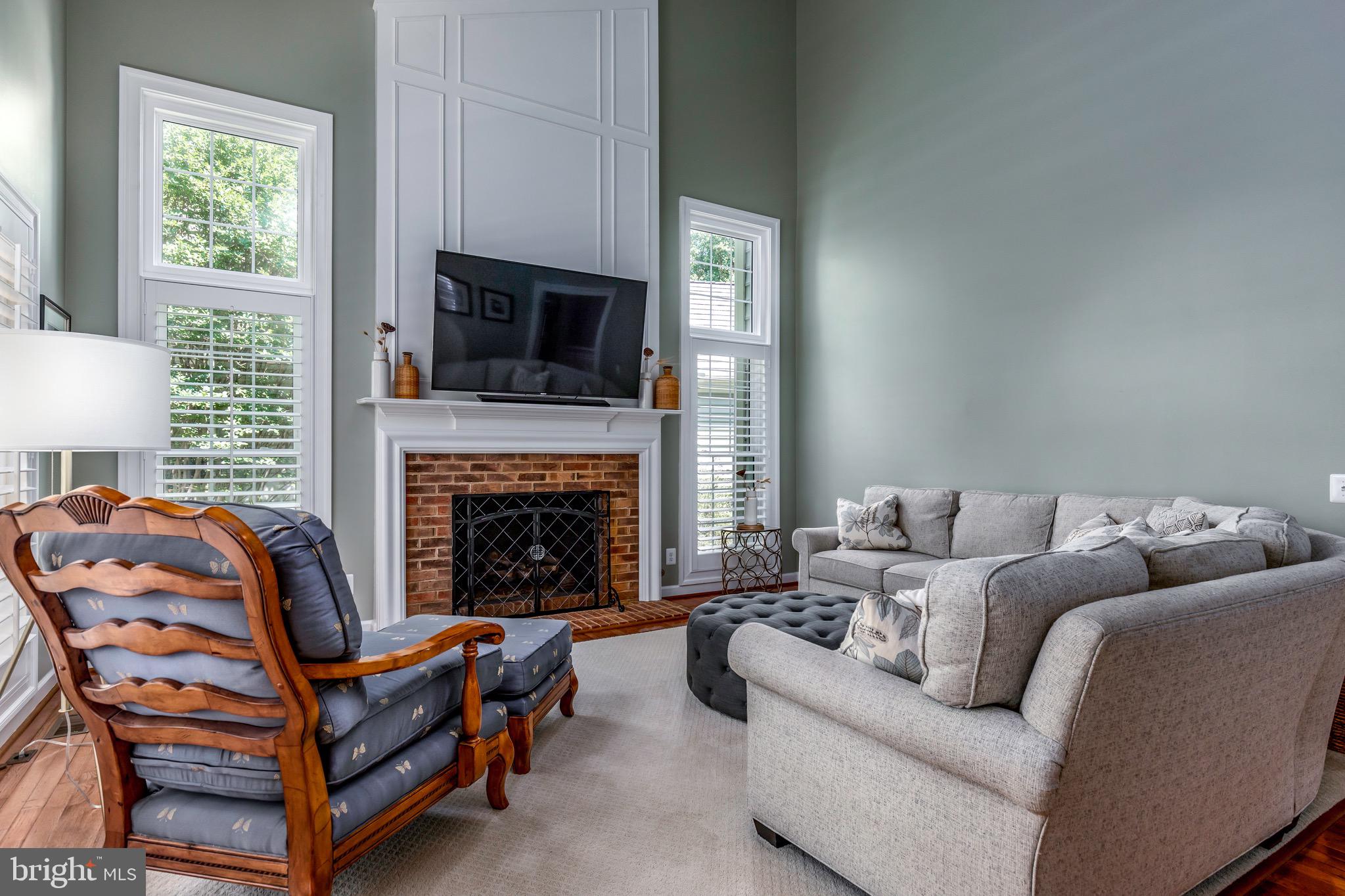 COURTHOUSE OAKS - Residential