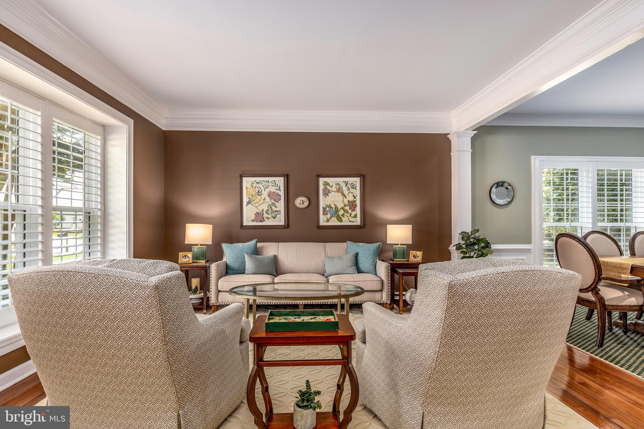 COURTHOUSE OAKS - Residential