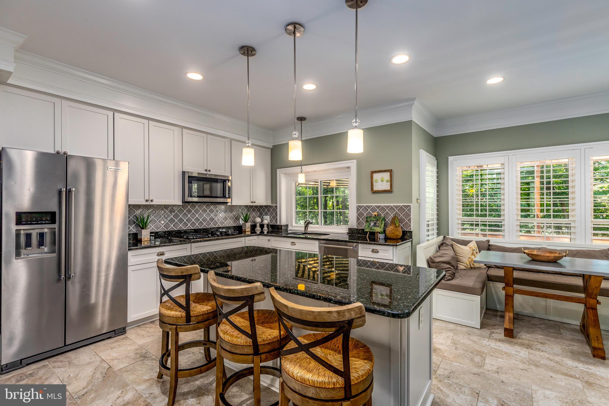 COURTHOUSE OAKS - Residential