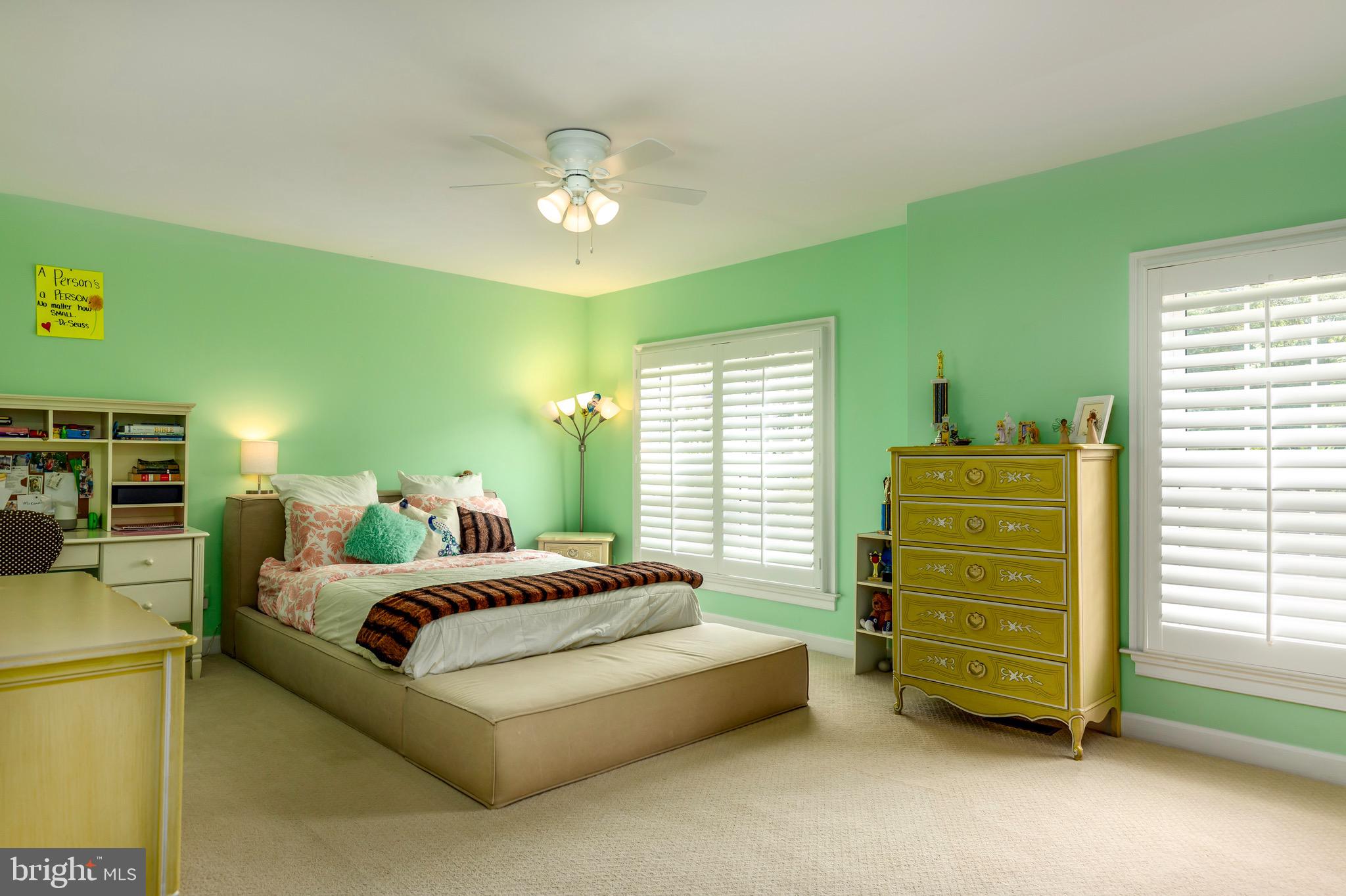 COURTHOUSE OAKS - Residential