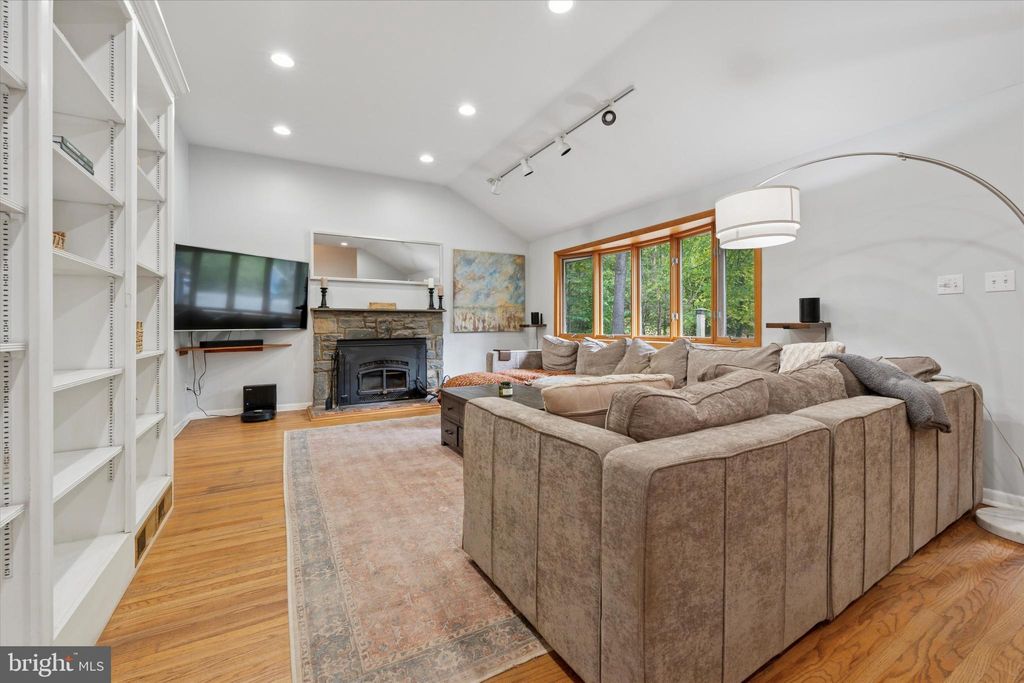 Photo of 808 Berwyn Baptist Road, DEVON, PA 19333 (MLS # PACT2110942)