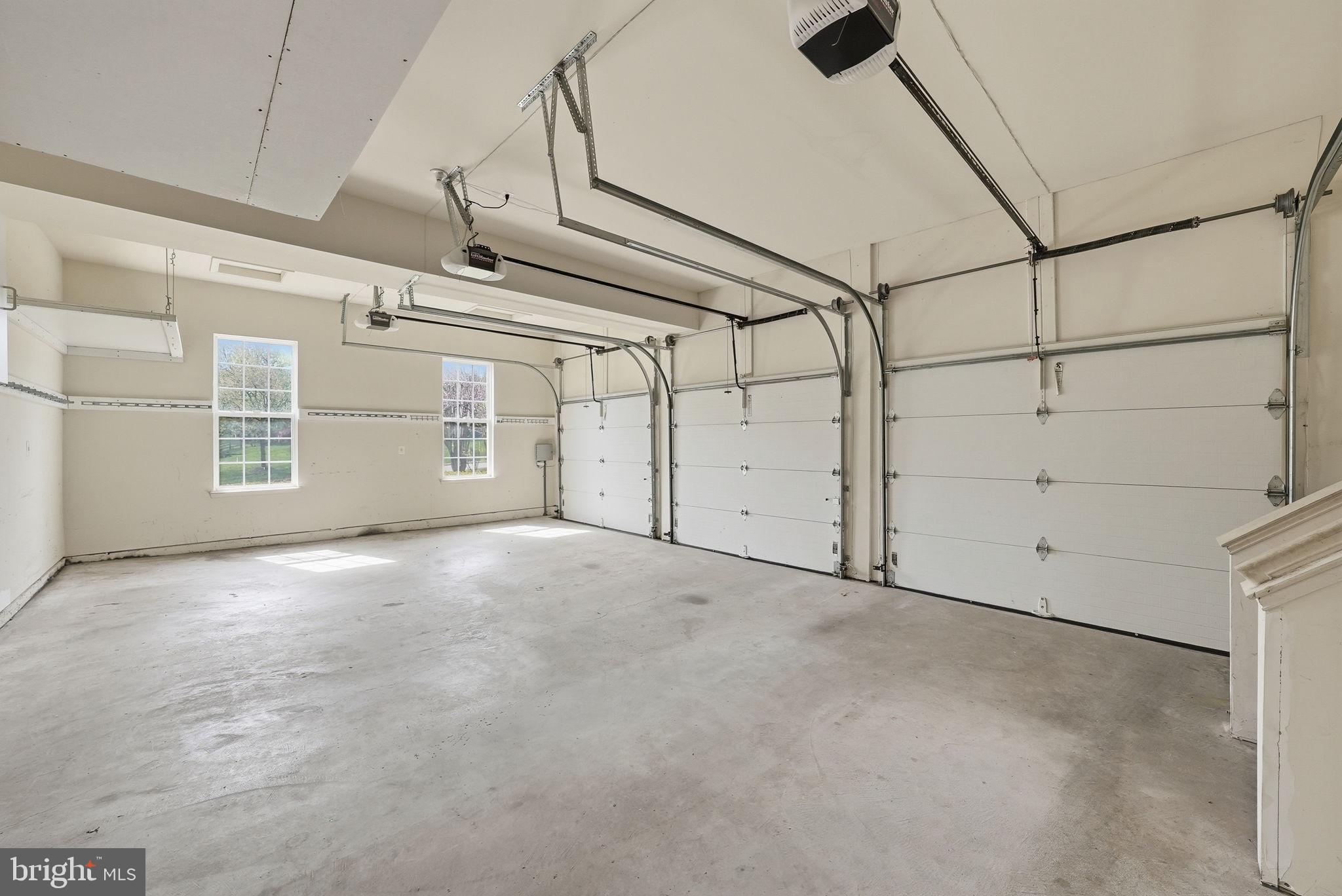 STUART ESTATES - Residential