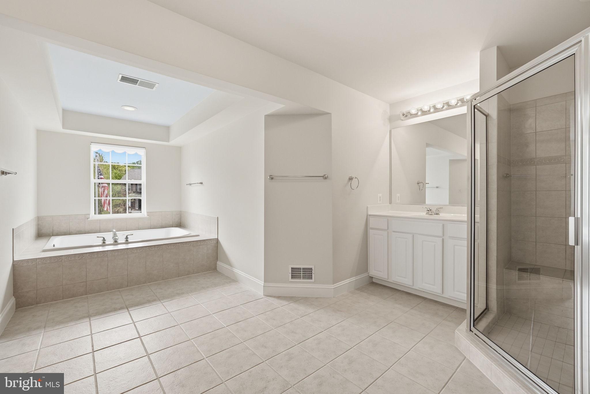 STUART ESTATES - Residential