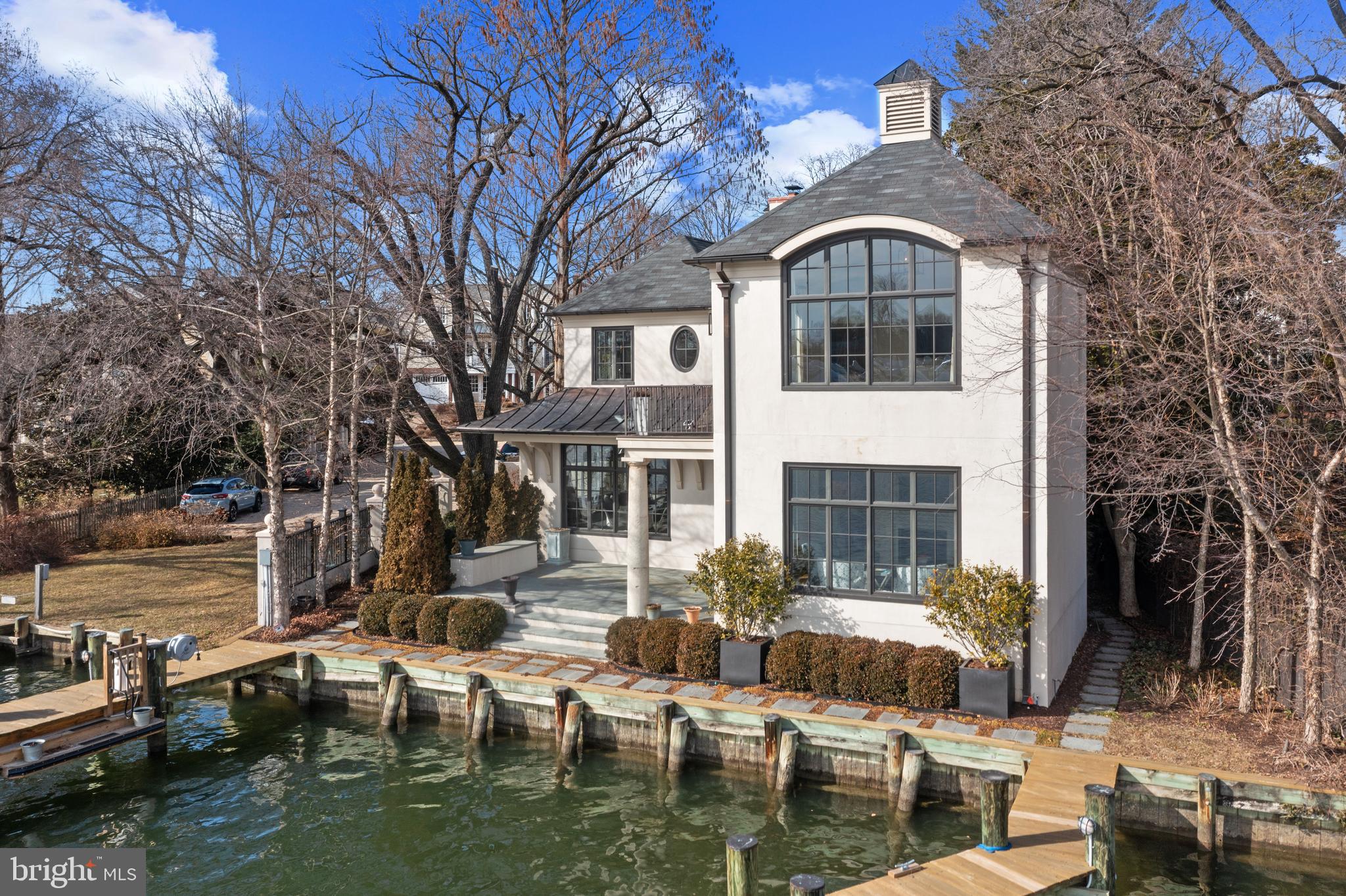 HISTORIC DISTRICT - Residential