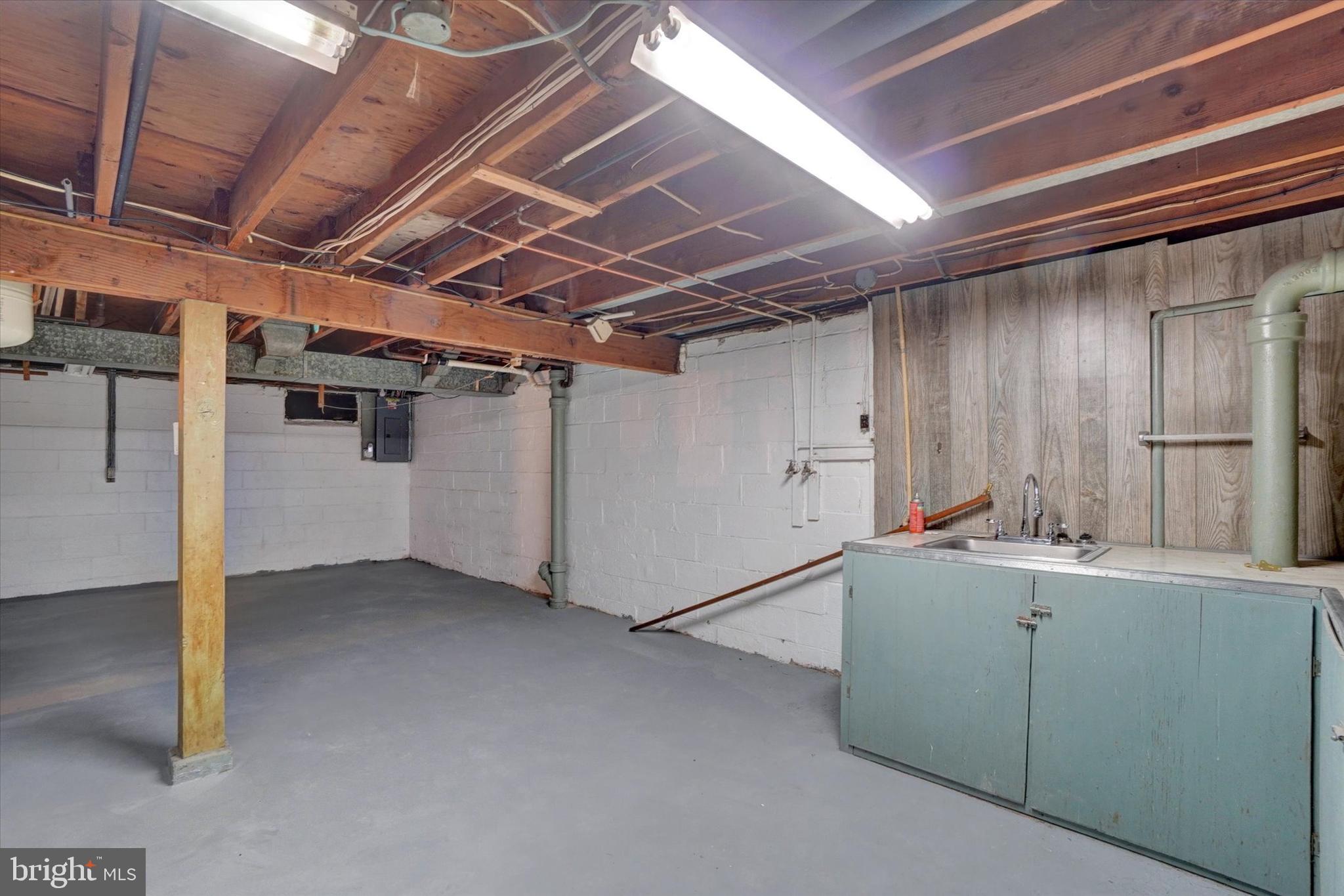 NORTH HILLS - Residential