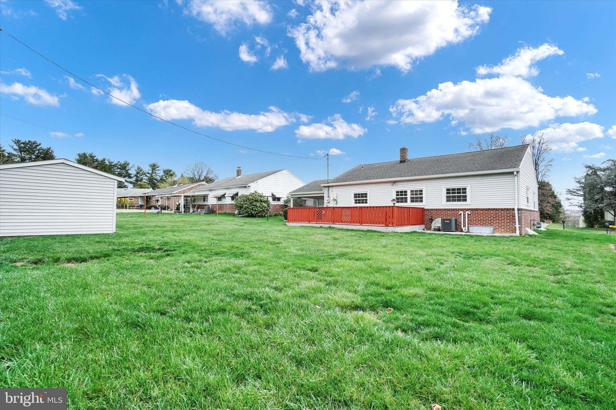 NORTH HILLS - Residential