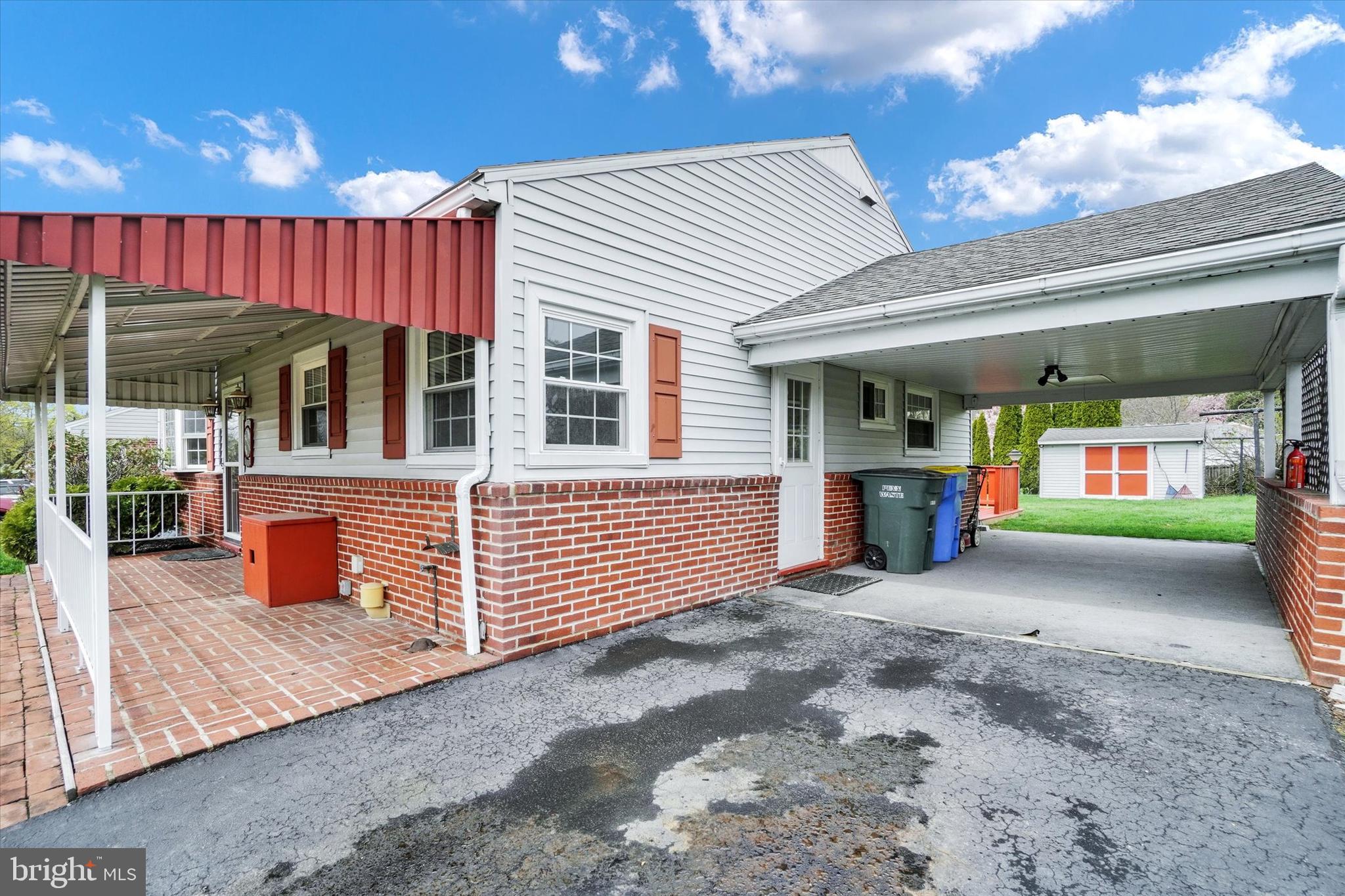 NORTH HILLS - Residential