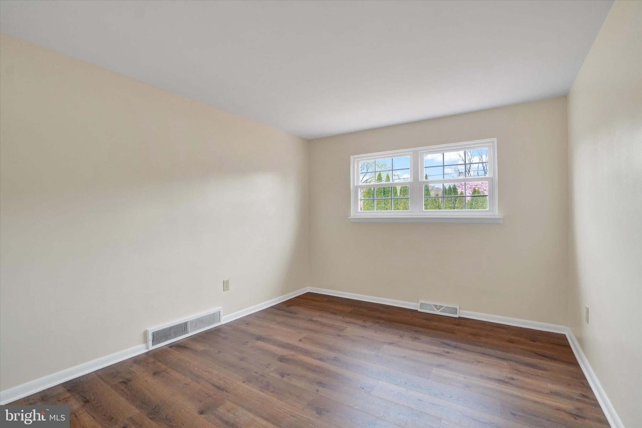 NORTH HILLS - Residential