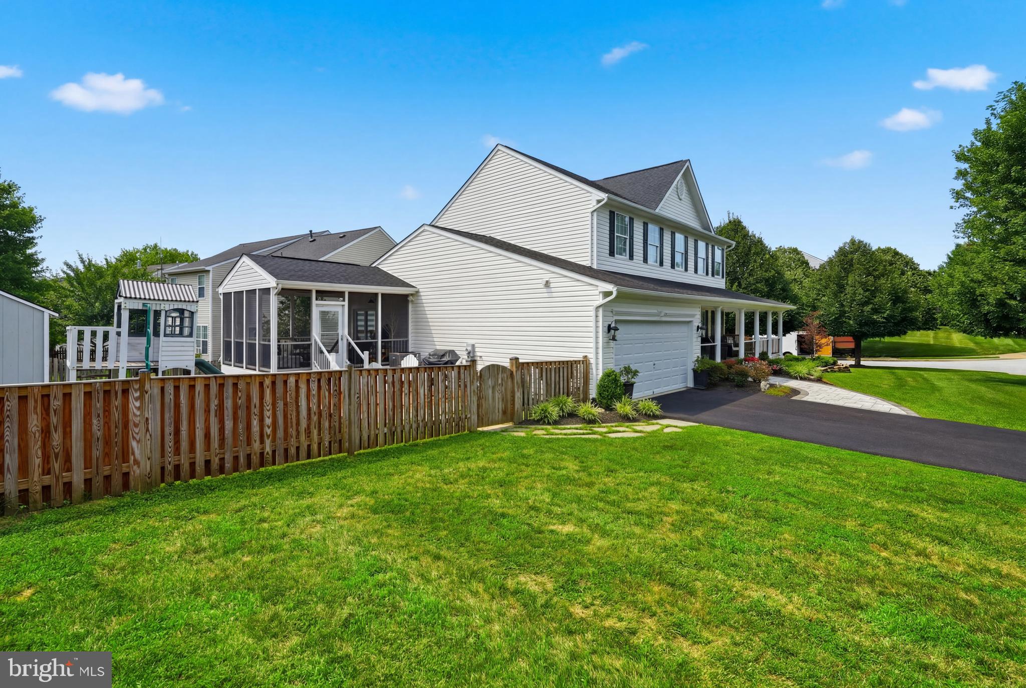 404 AUTUMN CHASE COURT