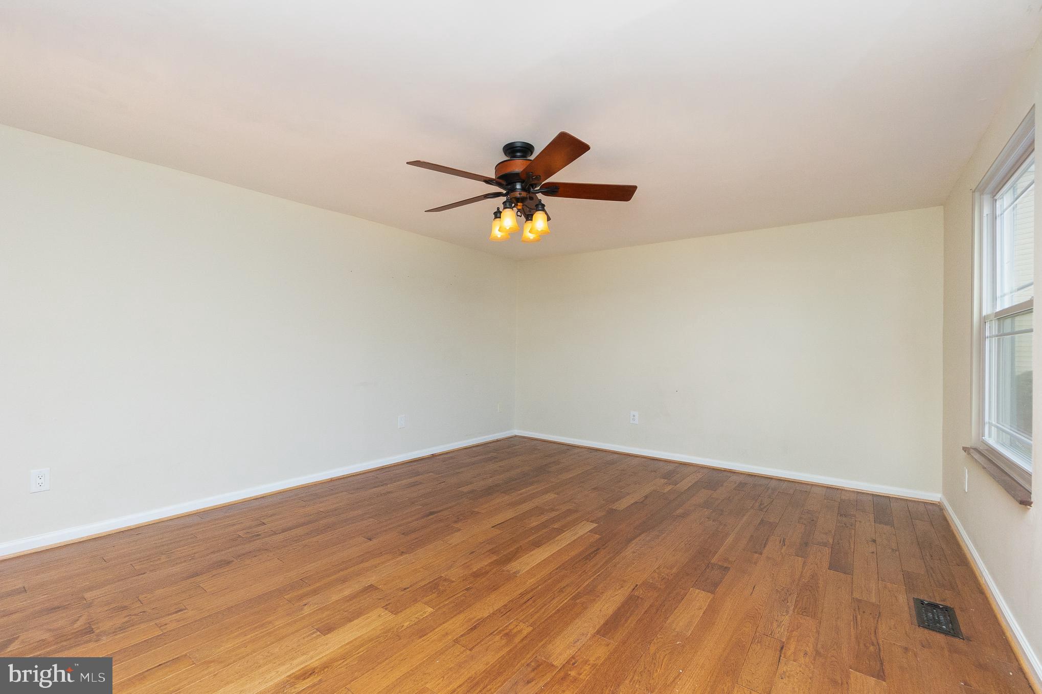 TIMBER GROVE - Residential