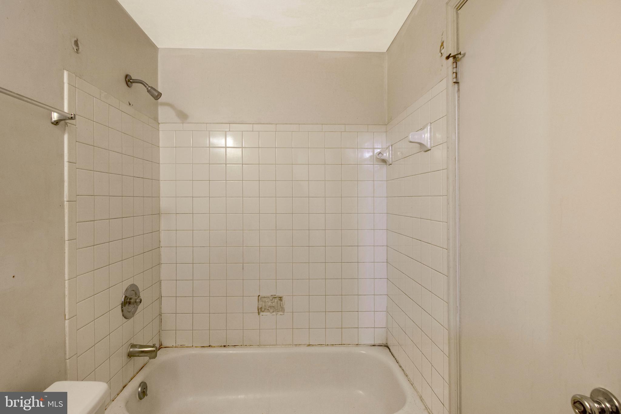 LAKE VILLAGE MANOR - Residential