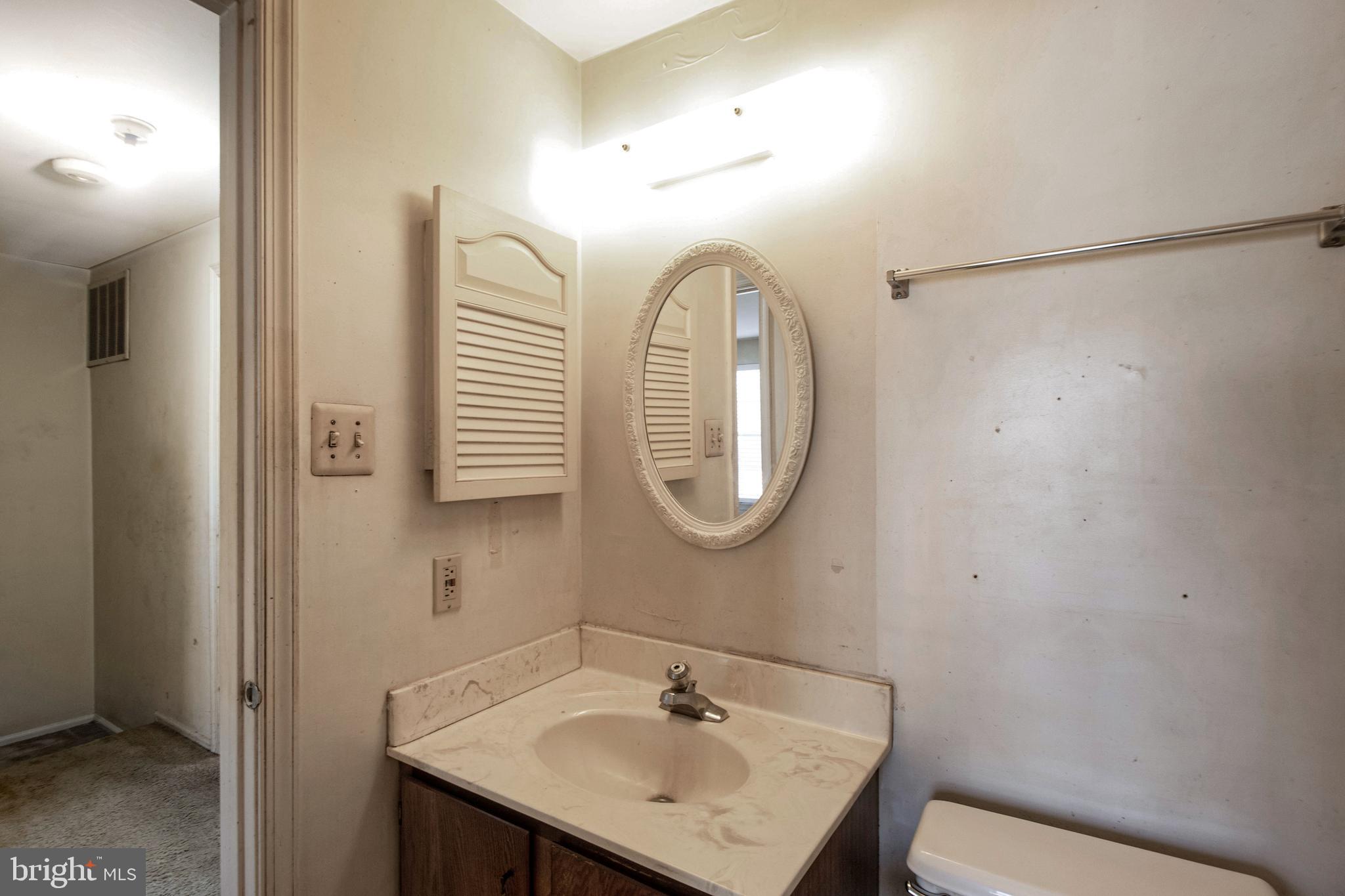 LAKE VILLAGE MANOR - Residential