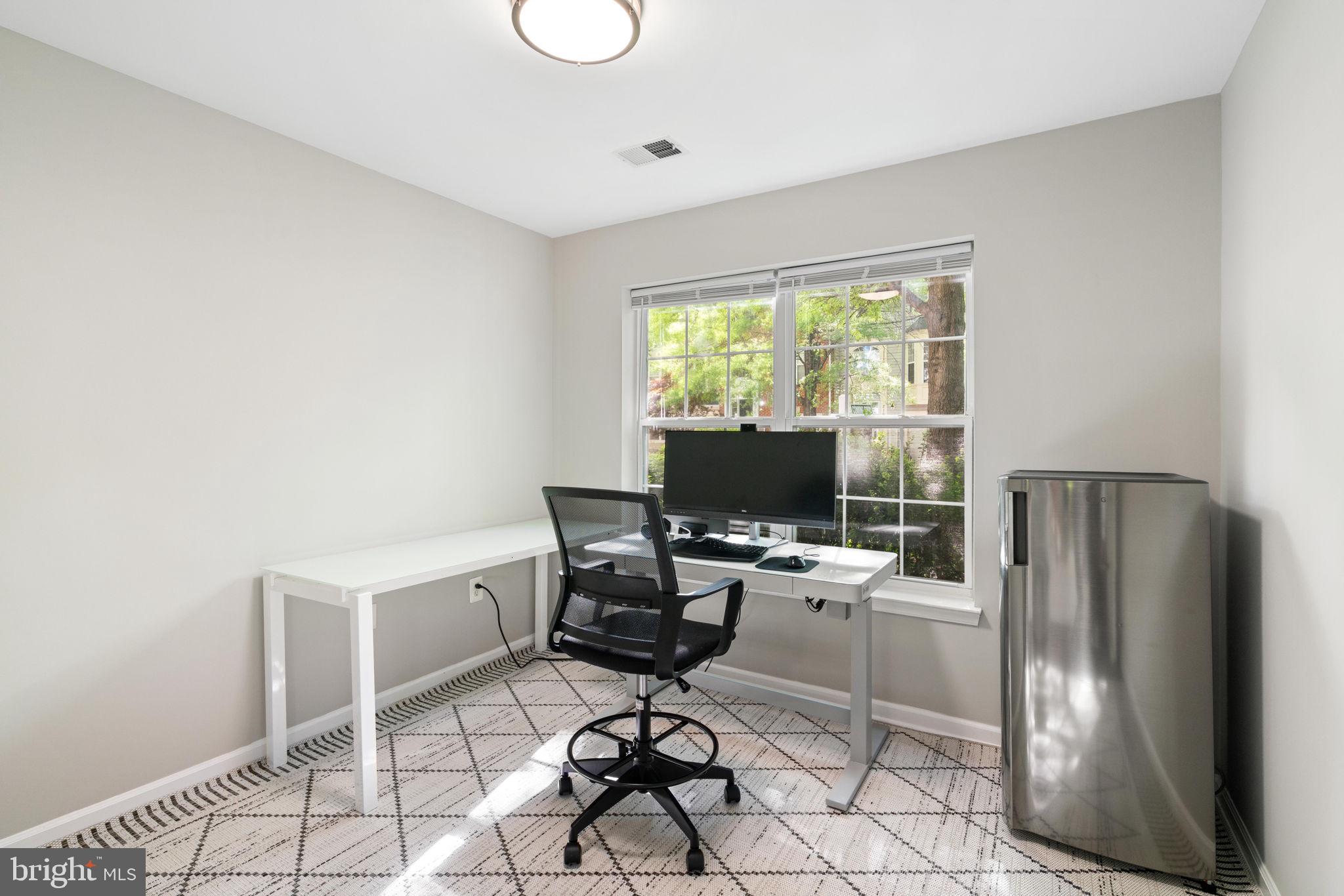BROADLANDS - Residential