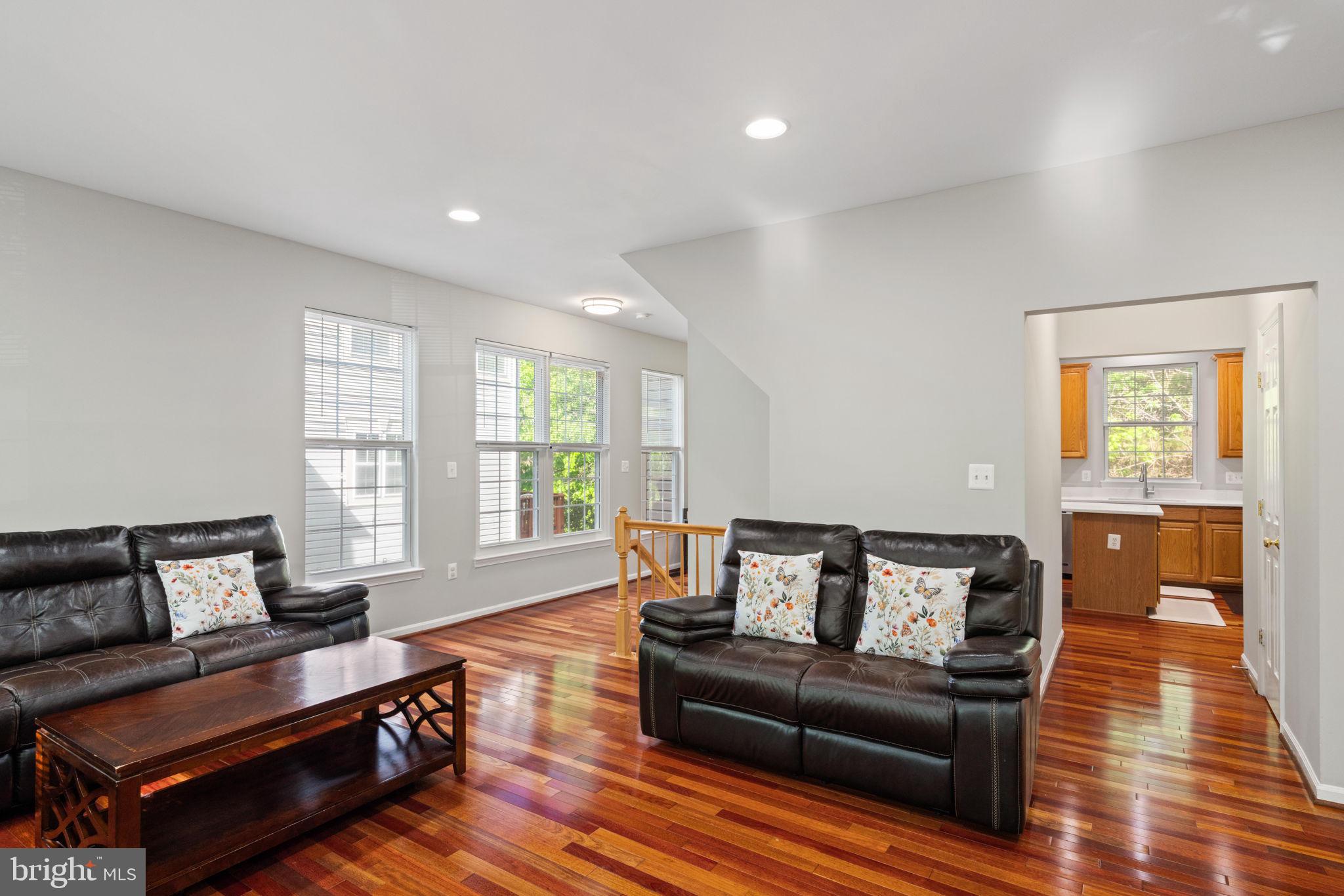 BROADLANDS - Residential