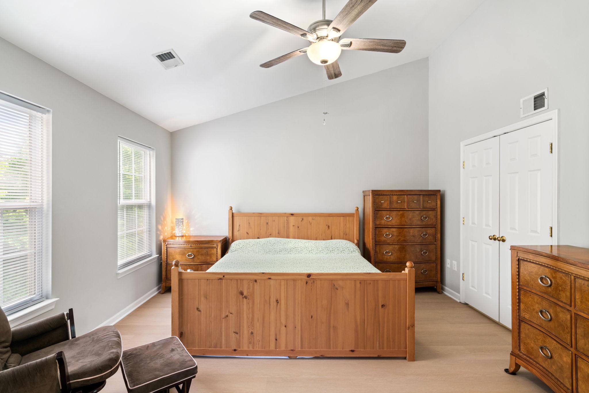 BROADLANDS - Residential