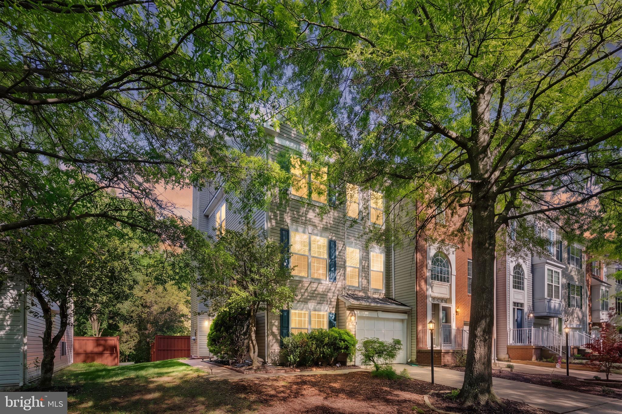 BROADLANDS - Residential