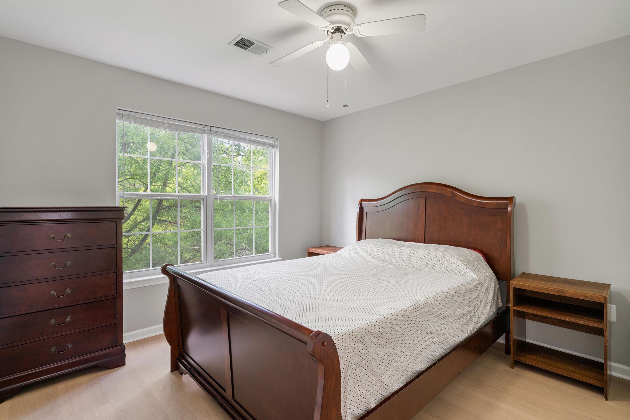 BROADLANDS - Residential