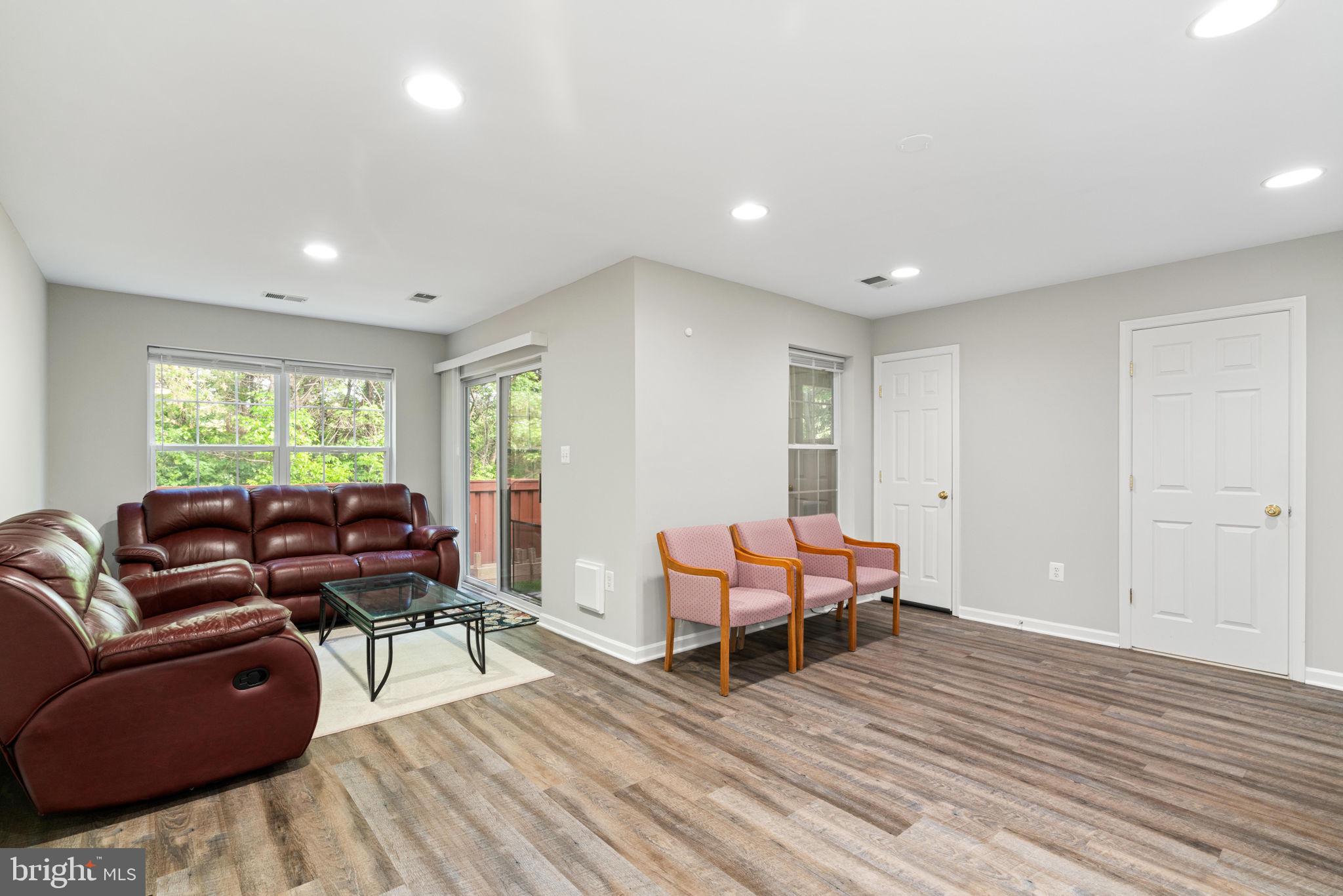BROADLANDS - Residential