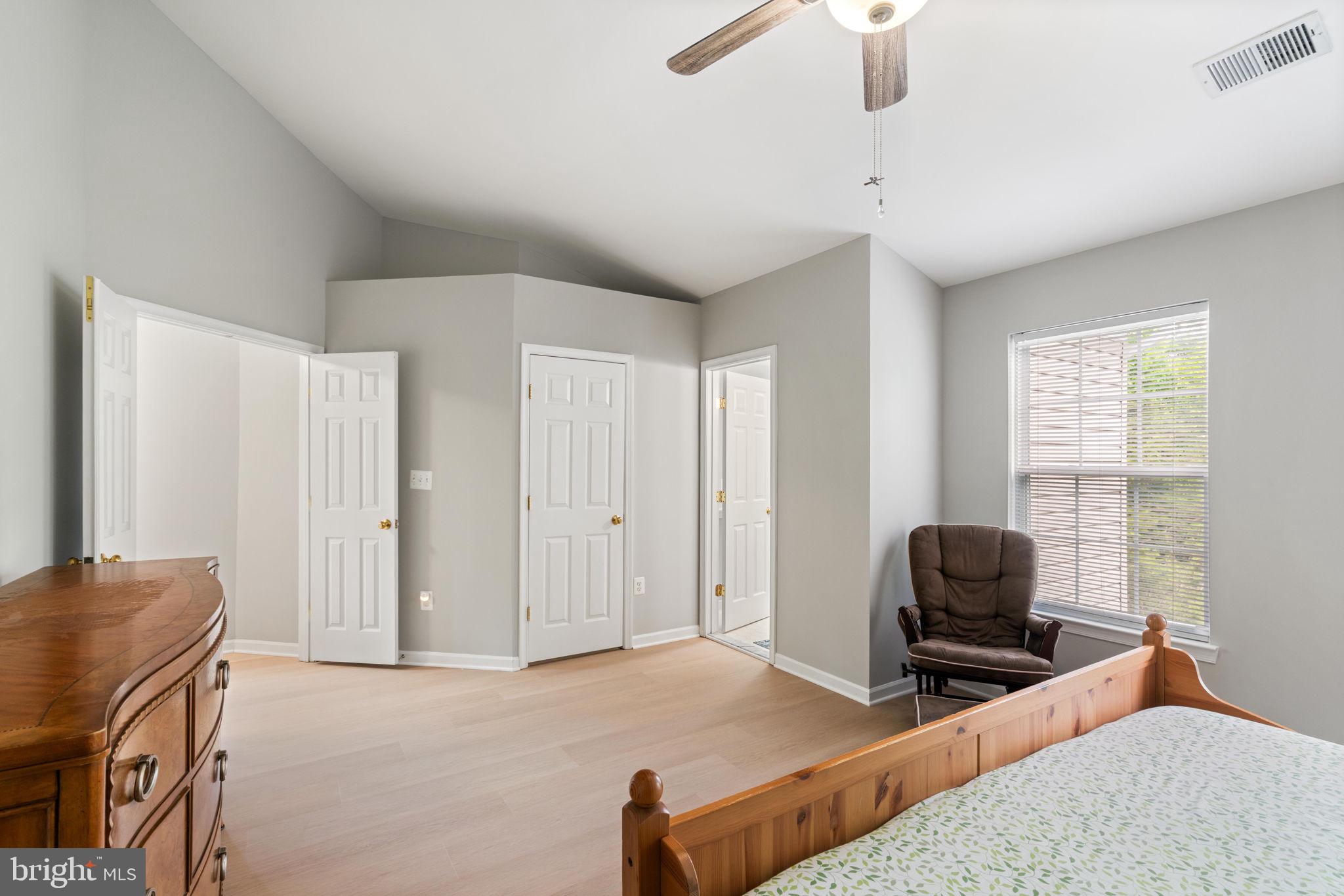 BROADLANDS - Residential