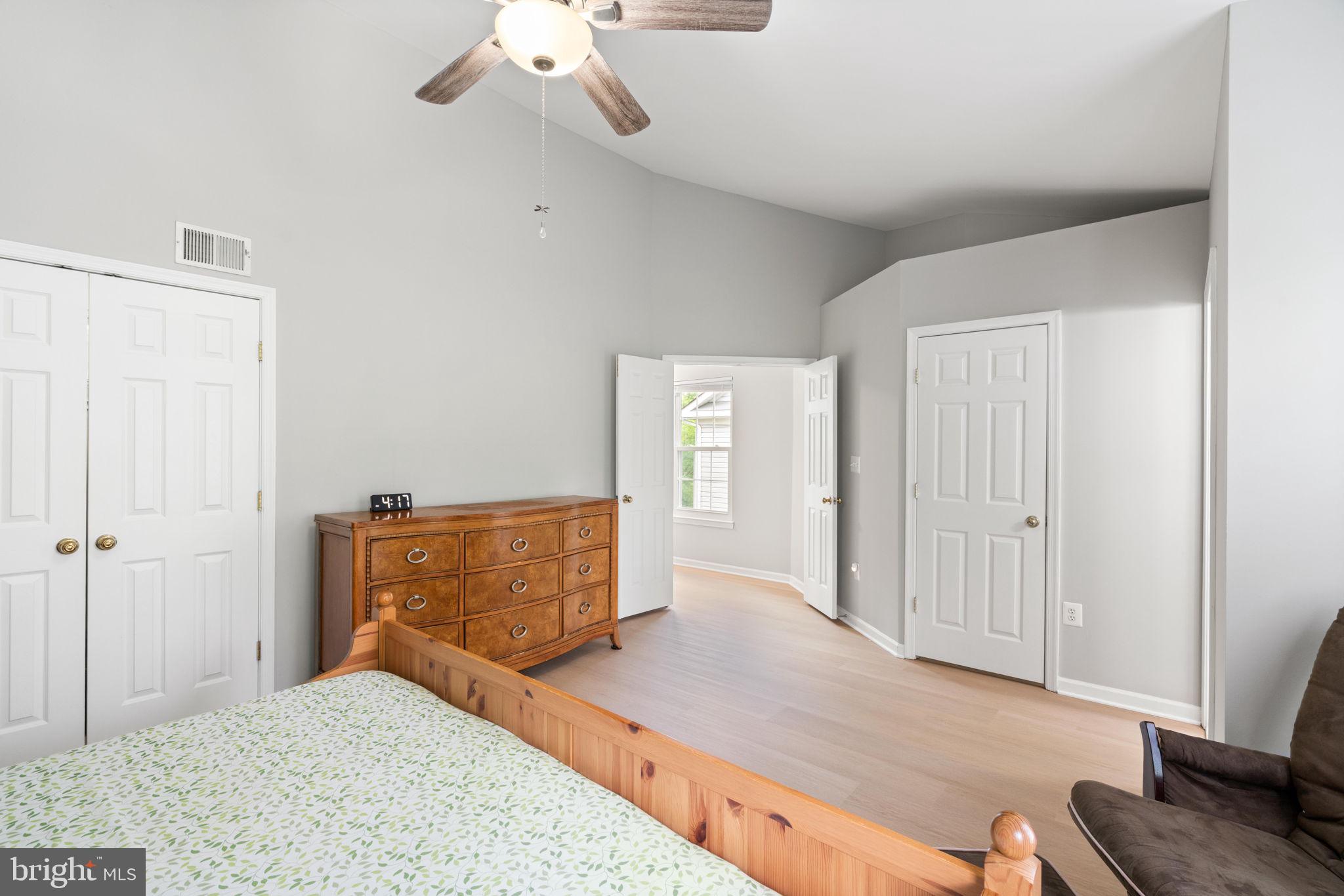 BROADLANDS - Residential