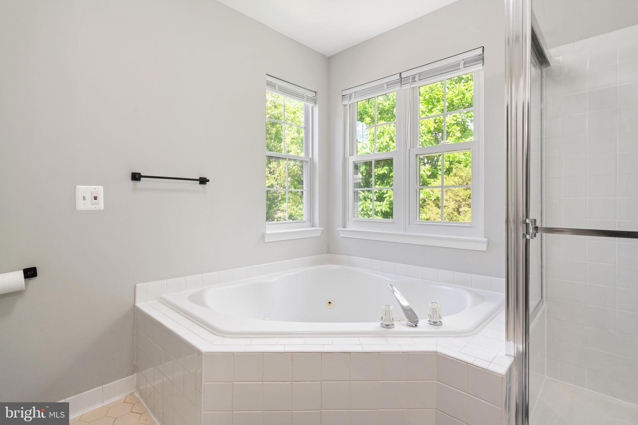 BROADLANDS - Residential