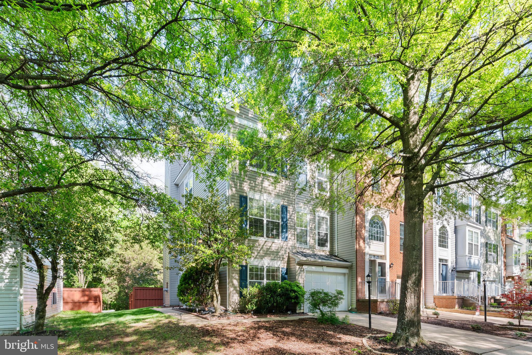 BROADLANDS - Residential