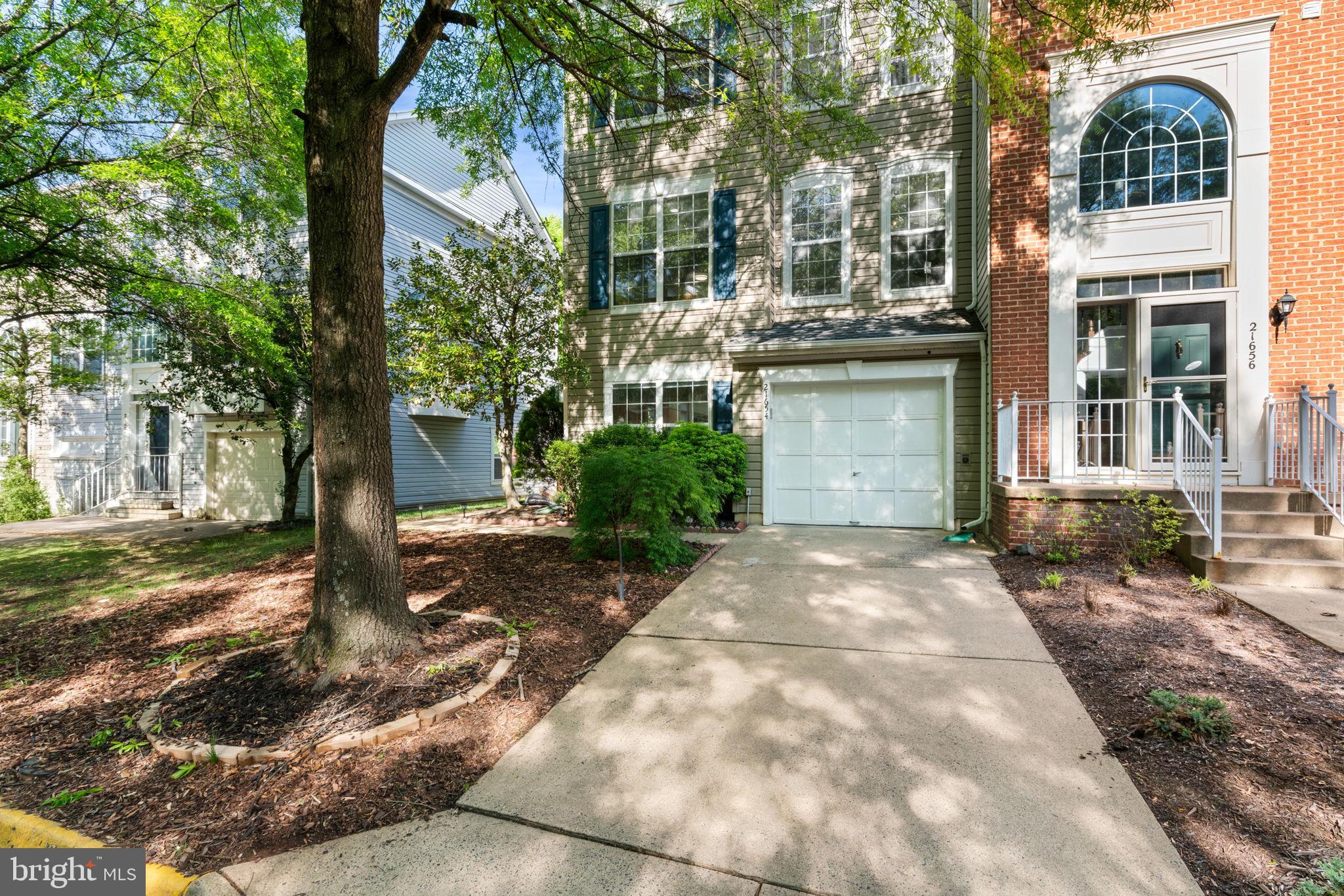 BROADLANDS - Residential