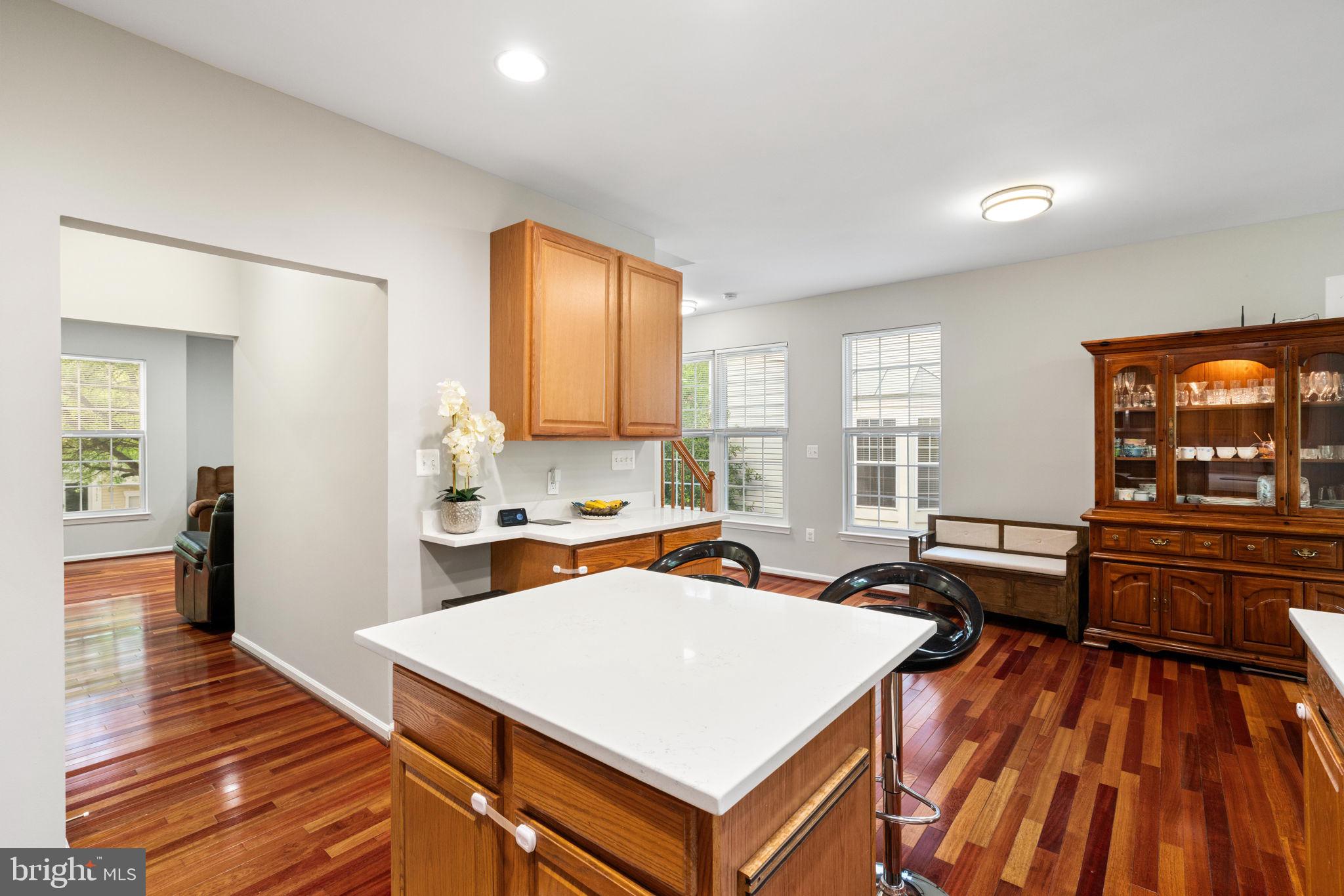 BROADLANDS - Residential