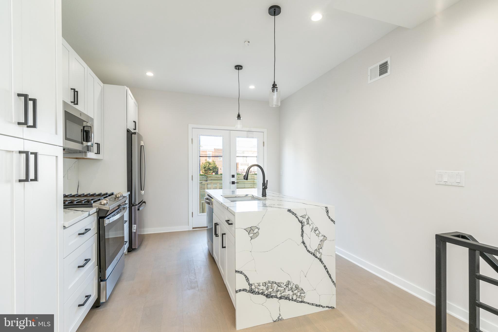 415 CANTRELL STREET