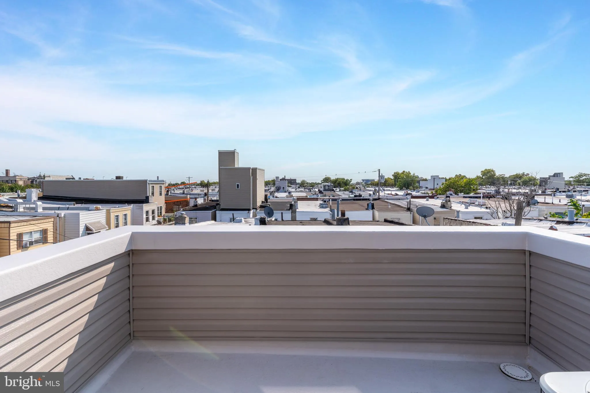 Philadelphia, Pennsylvania 19148, United States, 4 Bedrooms Bedrooms, ,3 BathroomsBathrooms,Residential,Pending,128802