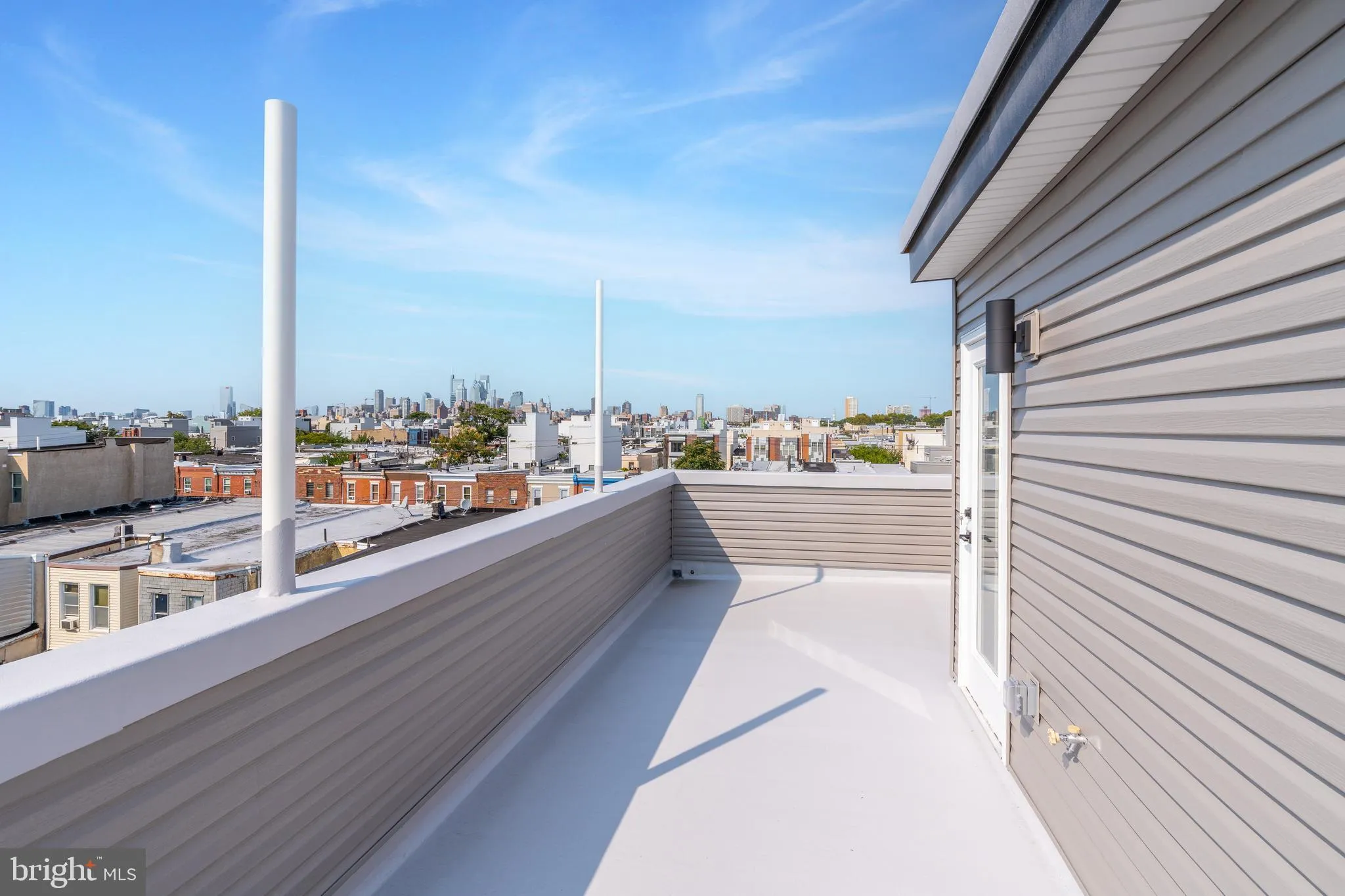 Philadelphia, Pennsylvania 19148, United States, 4 Bedrooms Bedrooms, ,3 BathroomsBathrooms,Residential,Pending,128802